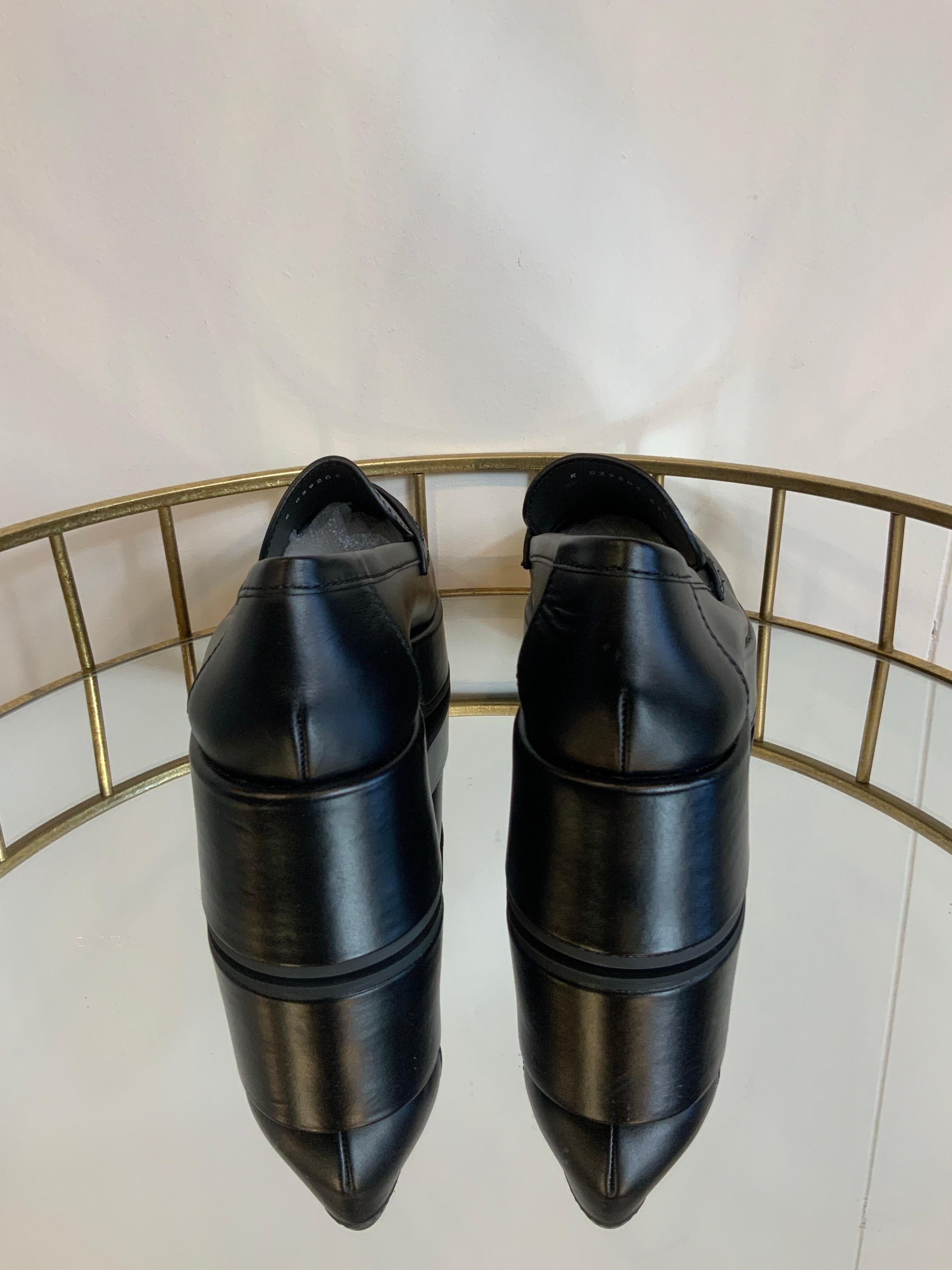 Chanel CC Platform 2022 Loafer In Excellent Condition For Sale In Carnate, IT