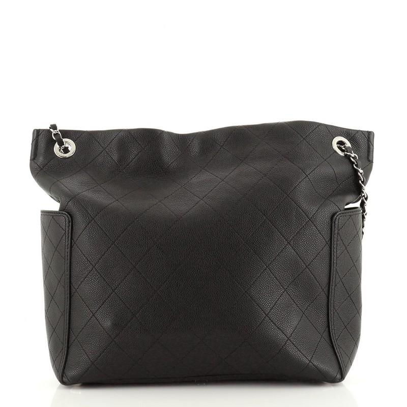 Chanel CC Pocket Hobo Quilted Caviar Medium In Good Condition In NY, NY
