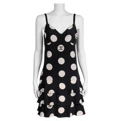 Chanel „CC“ gerafftes Laufstegkleid mit Polka-Dot-Muster, Frühjahr-Sommer 1997