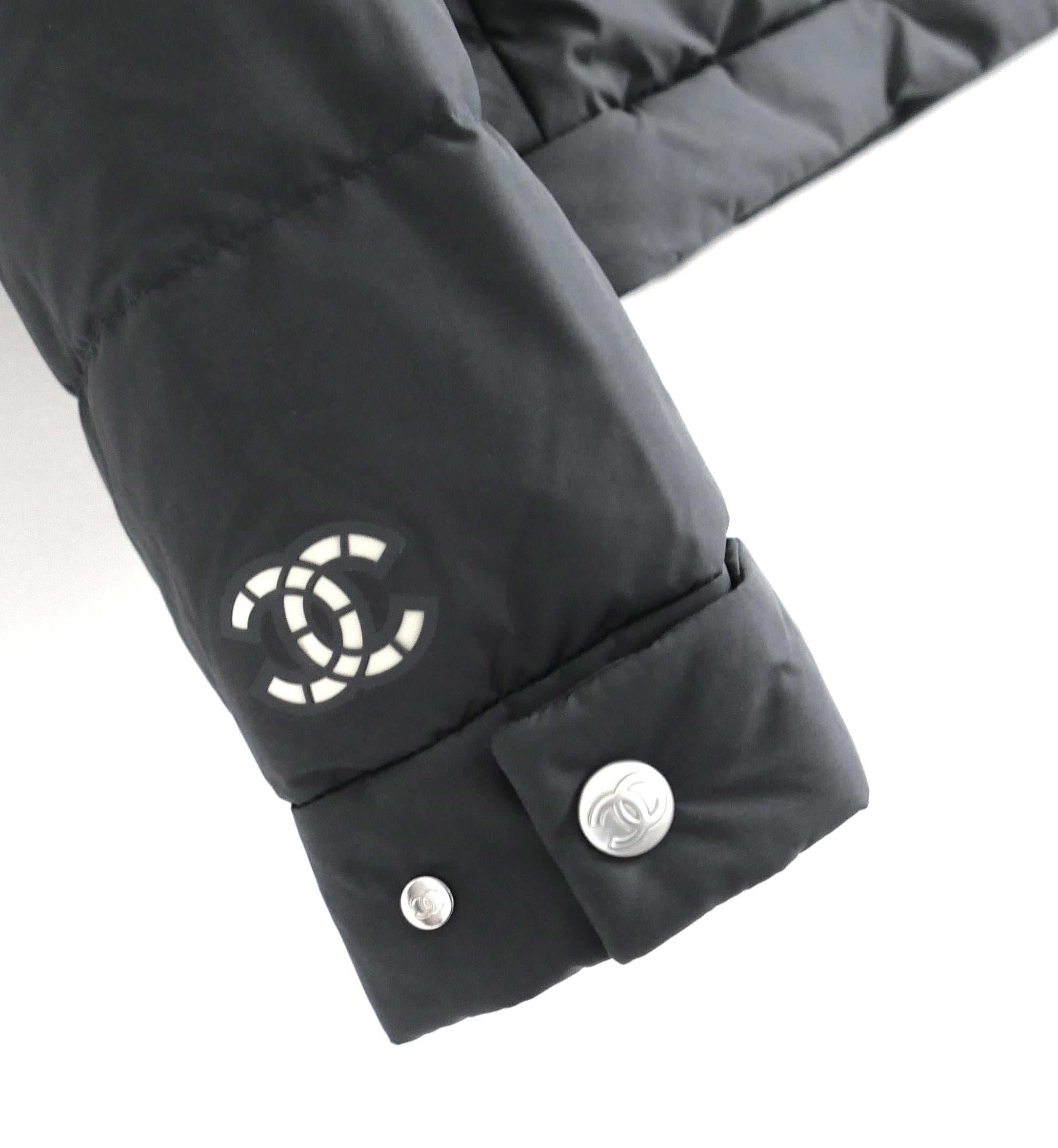 Chanel CC Pufferjacke Coco Neige 2021 Damen im Angebot