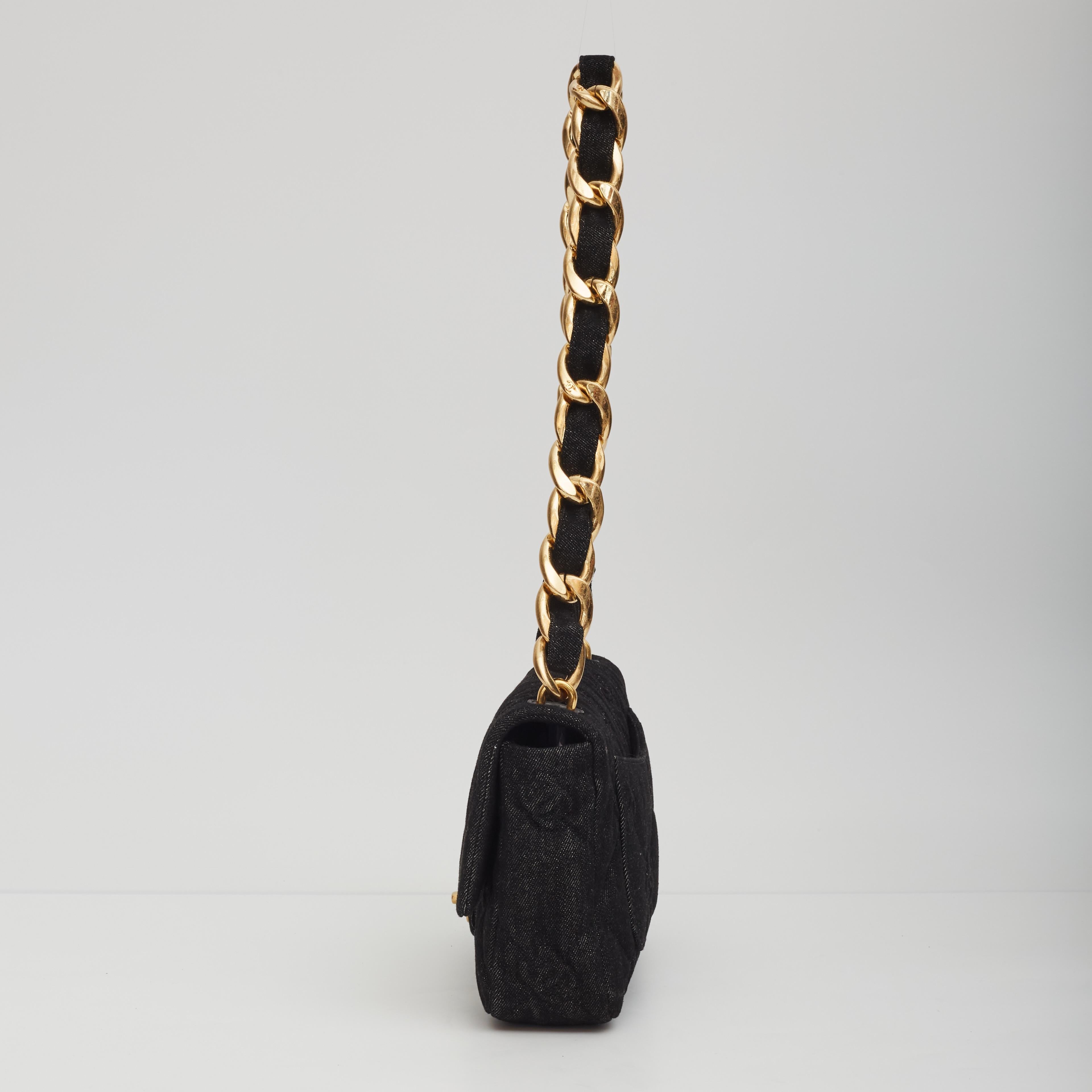 Chanel Cc Quilted Black Denim Medium Flap Bag (2022) For Sale 2