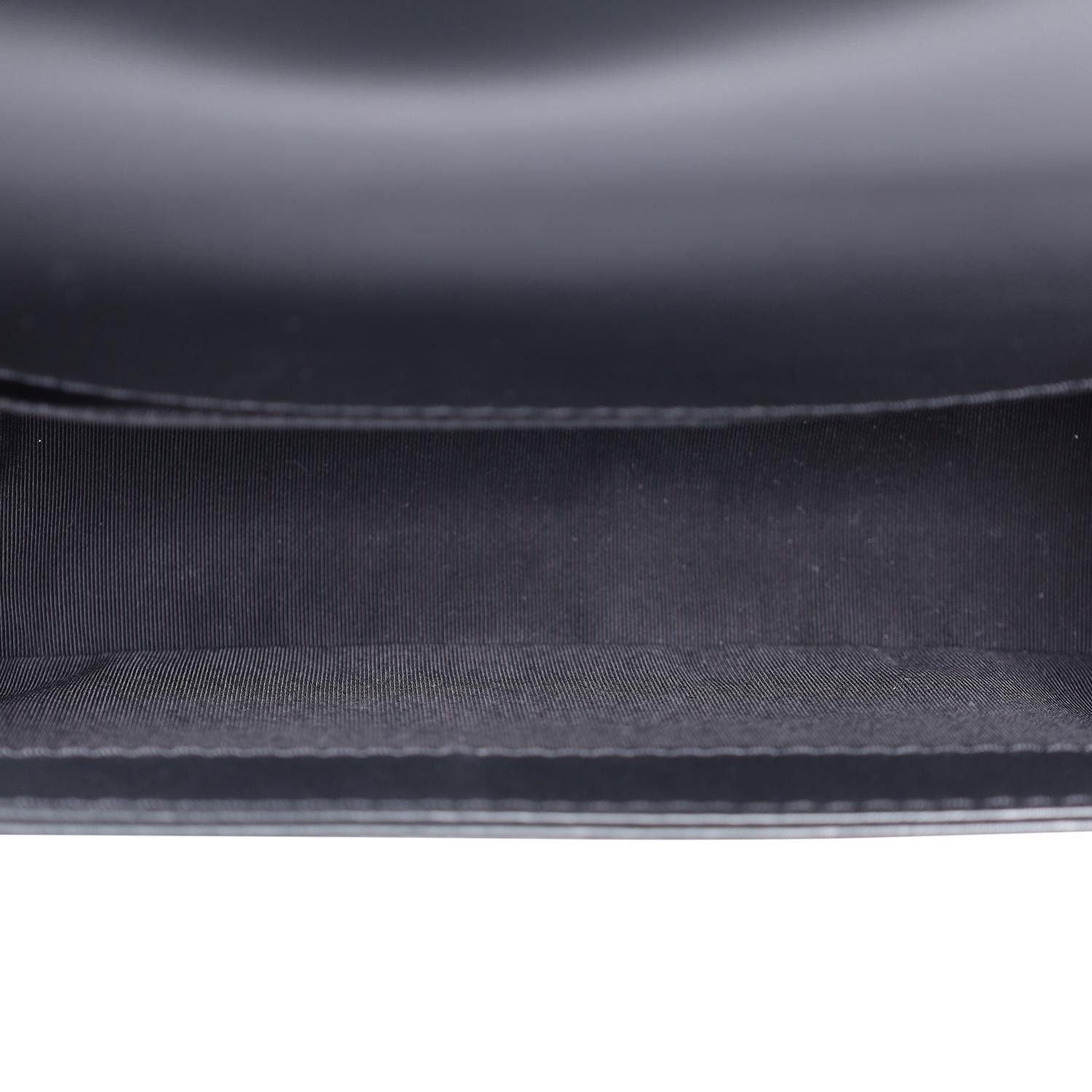 Chanel Bolso Boy de Piel Acolchado Negro Mediano Negro en venta 7