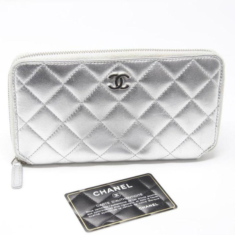Chanel CC Quilted Leather Metallic Quilted Wallet CC-1029P-0015 For Sale at  1stDibs