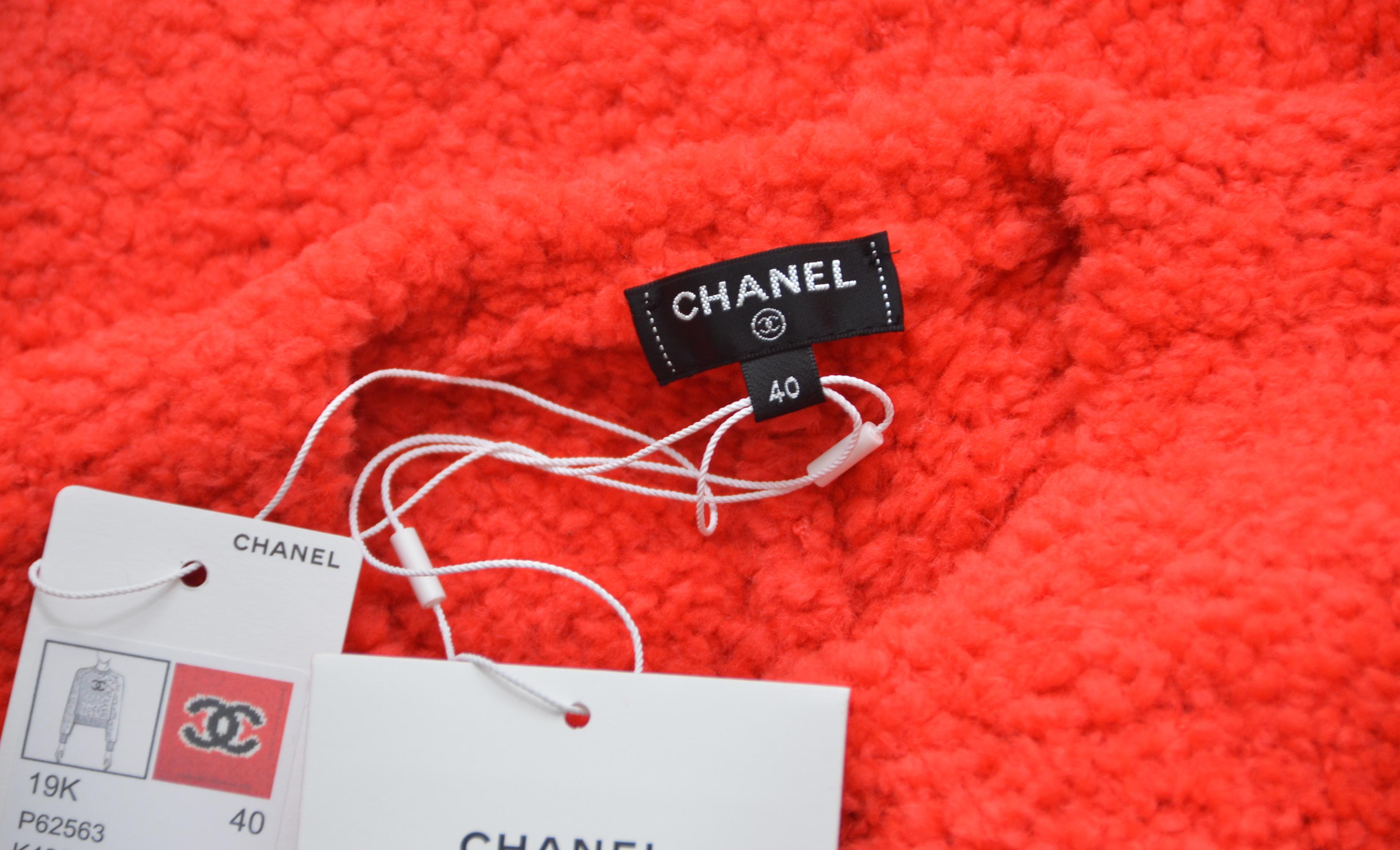 CHANEL CC Red Teddy Sweater   NEW   Size 40FR 1