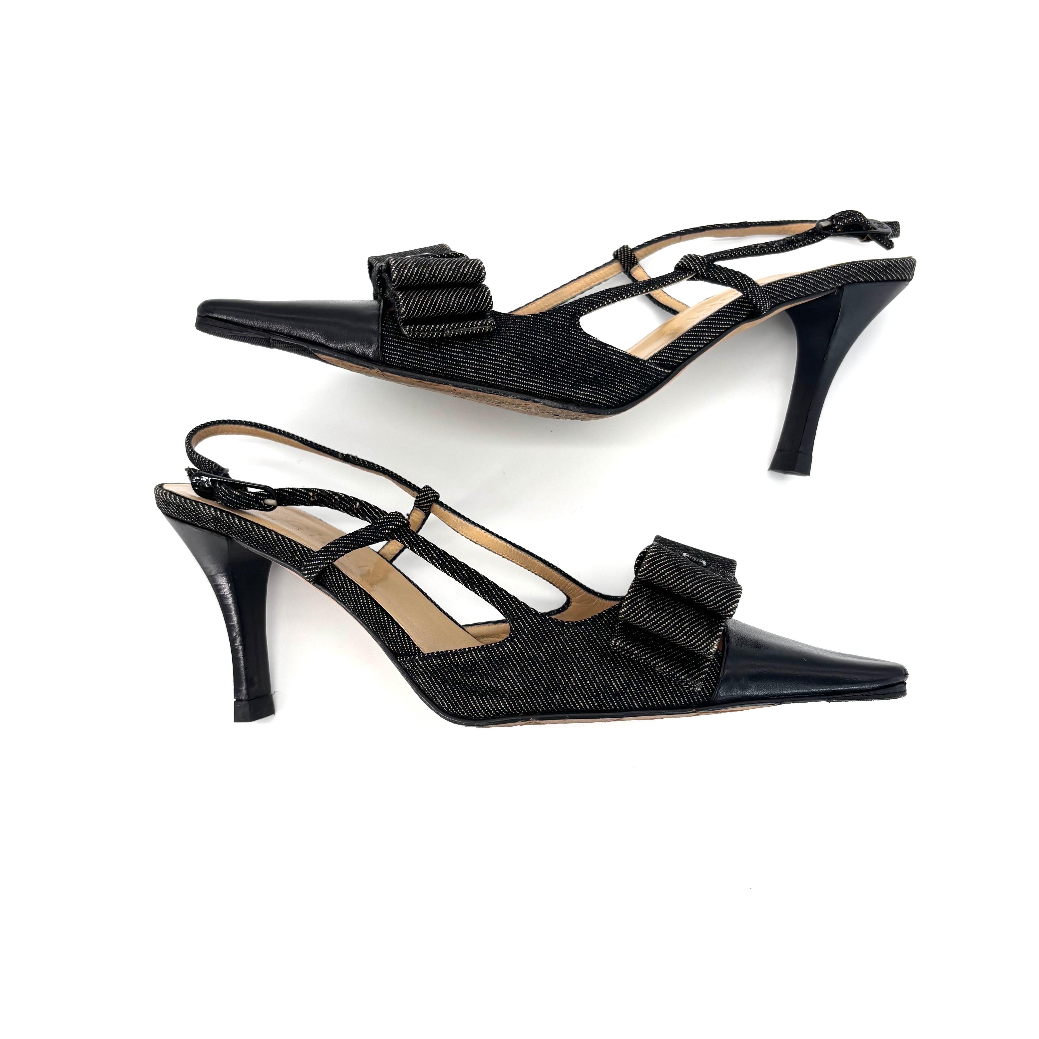 Chanel CC Retro Vintage Lagerfeld Bow Schwarz Denim Slingback Pointed Toe Pumps 35 im Angebot 1