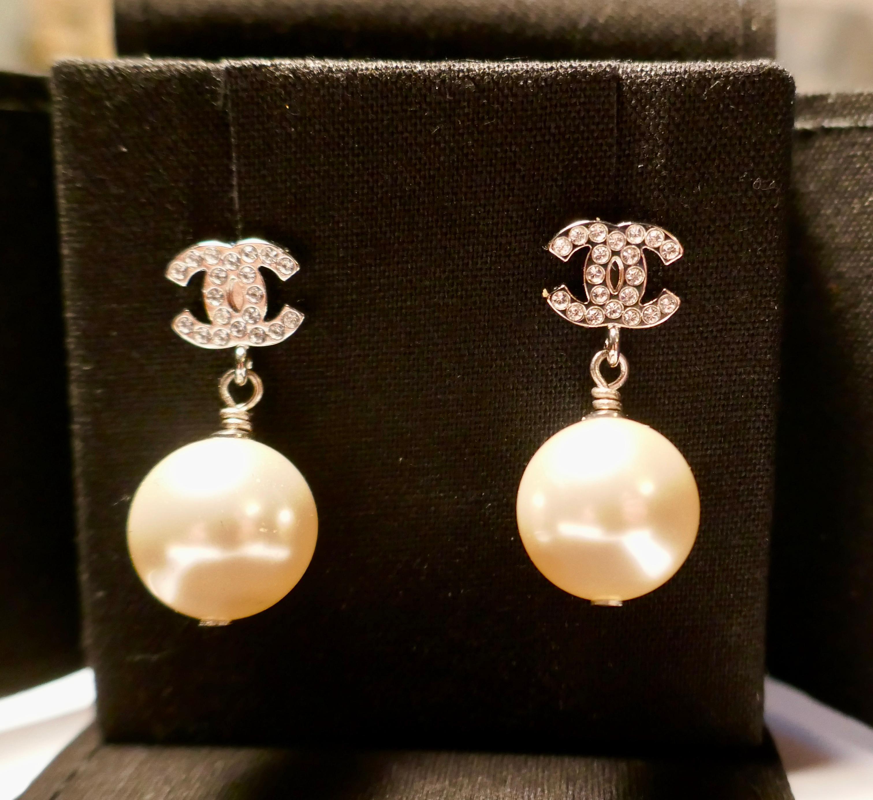 chanel cc drop earrings crystal pearl silver
