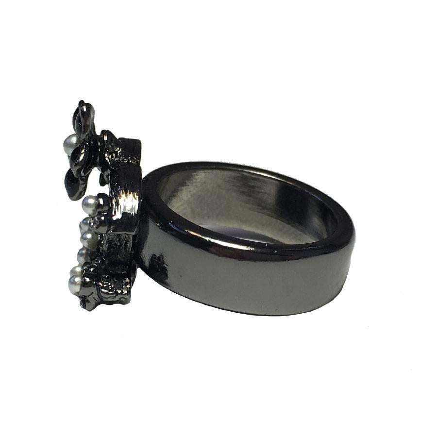 CHANEL CC Ring in Ruthenium, Pearls, Brilliants and Black Enamel Size 54FR 1