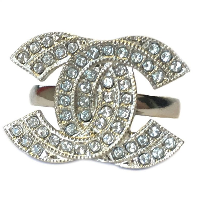 CHANEL CC Ring in Silver Metal set with White Rhinestones Size 54EU at