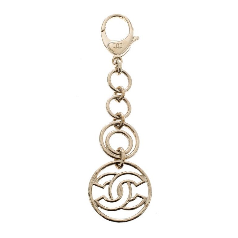 Chanel CC Round Links Gold Tone Key Ring For Sale at 1stDibs