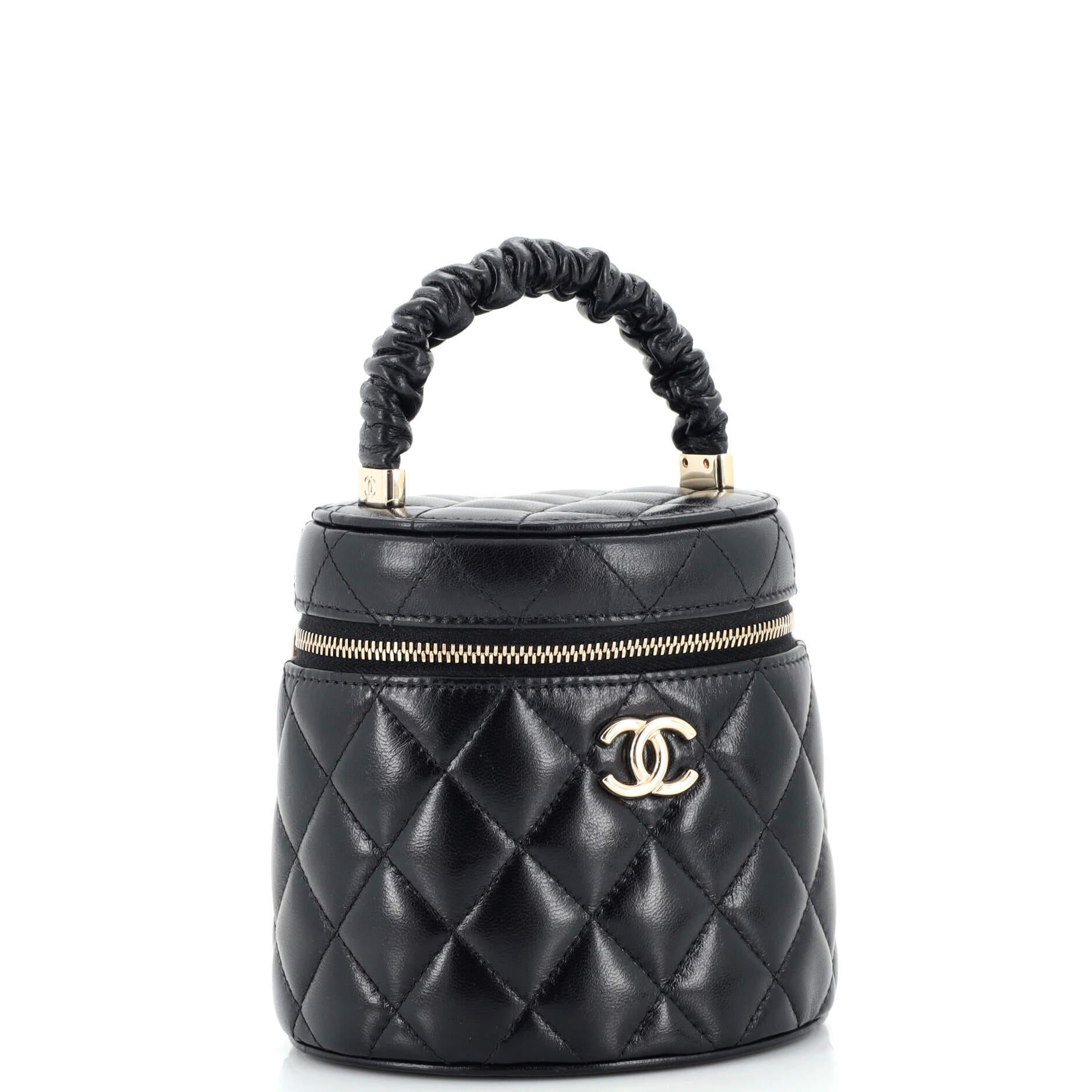 Chanel CC Ruched Top Handle Vanity Case Quilted Lambskin Small In Good Condition In NY, NY