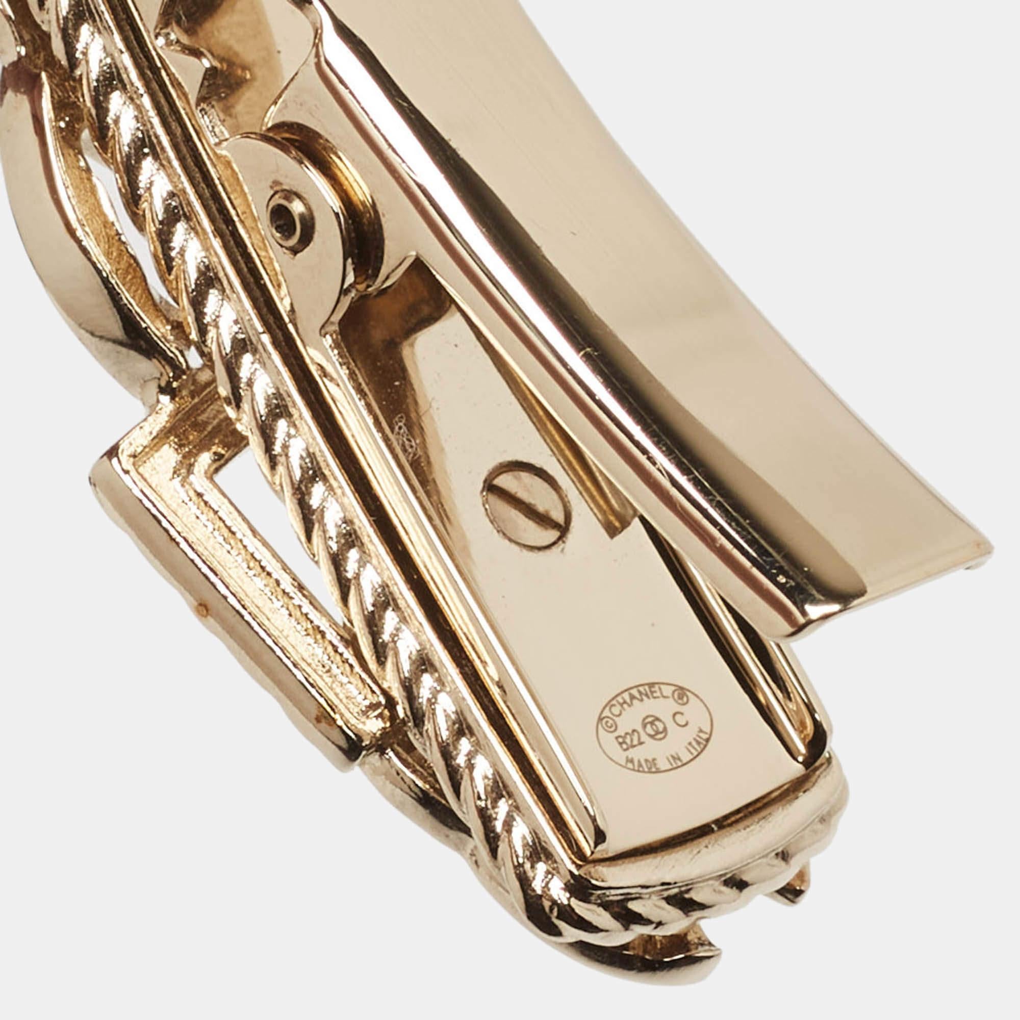 Chanel CC Rue Cambon Crystals Enamel Gold Tone Hairclip In New Condition For Sale In Dubai, Al Qouz 2