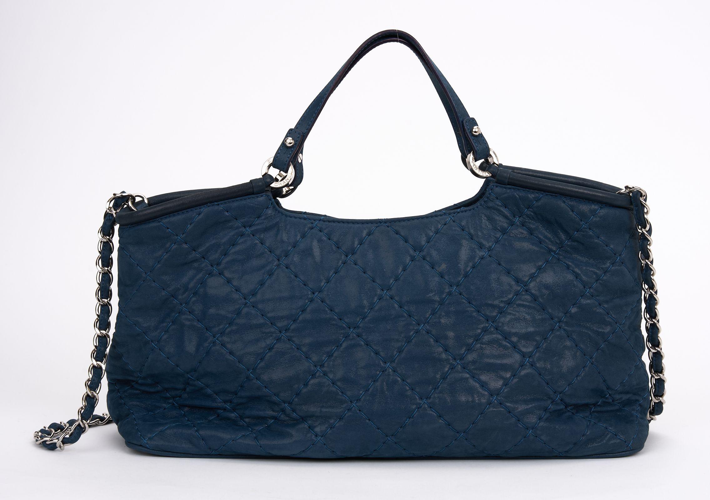 Chanel CC Sea Hit Tote Quilted In Excellent Condition For Sale In West Hollywood, CA