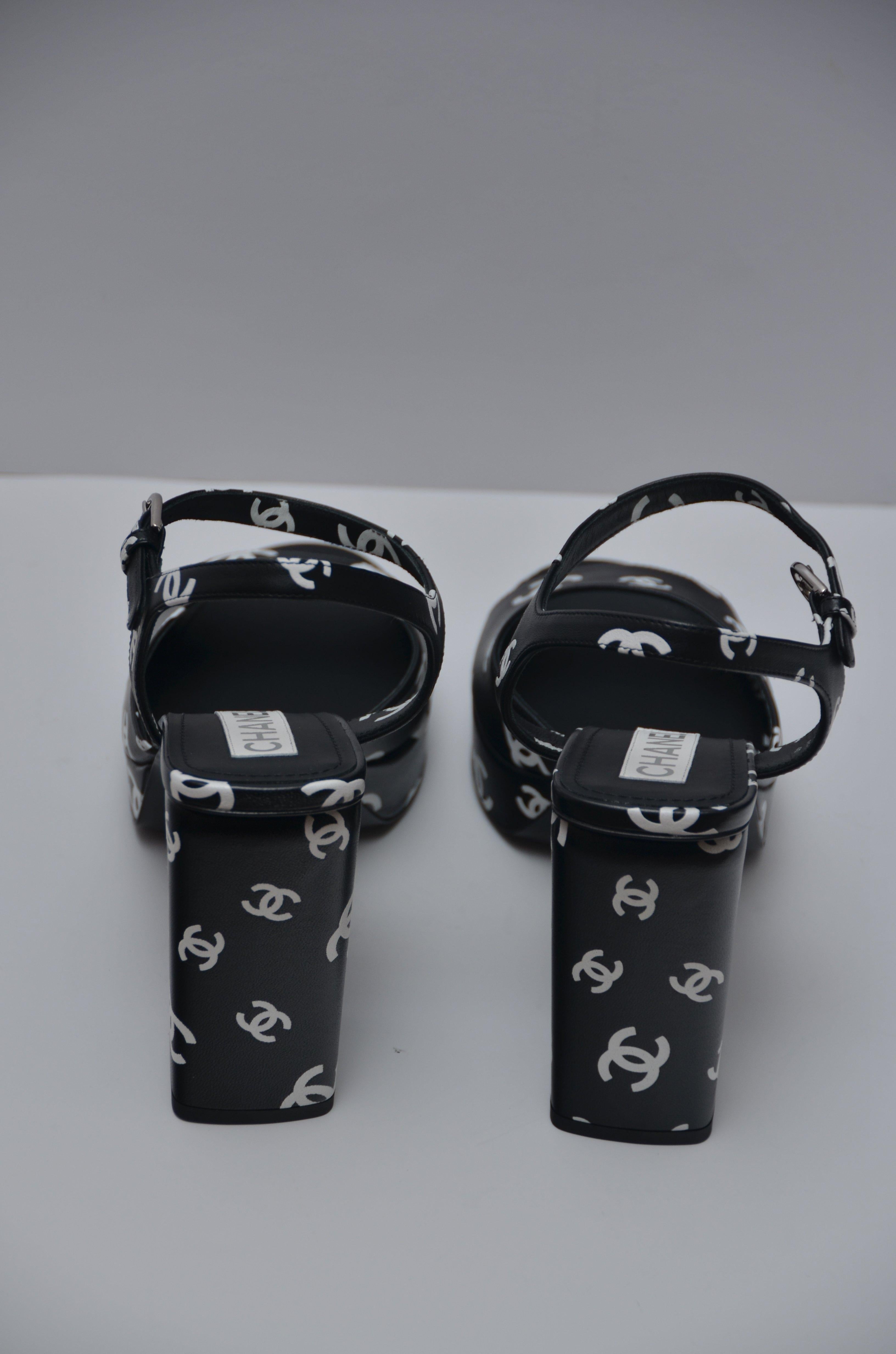 Black Chanel CC Shoes Platforms NEW Size 40 For Sale