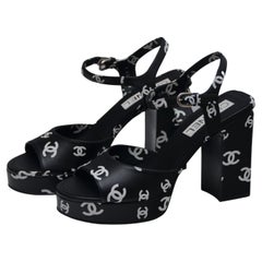 Chanel CC Shoes Platforms NEW Size 40