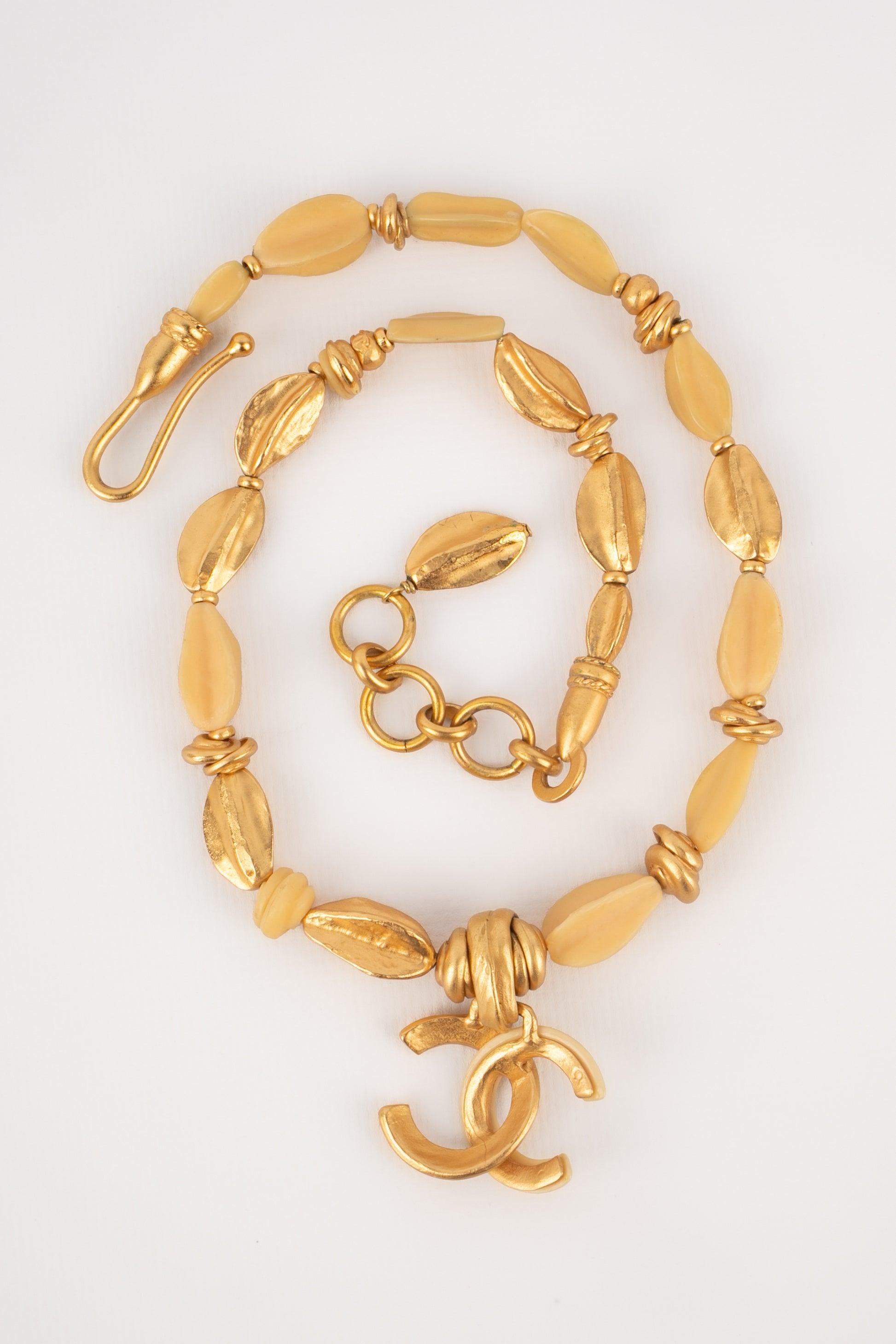 Chanel CC Short Golden Metal and Resin Necklace, 2000 For Sale 2