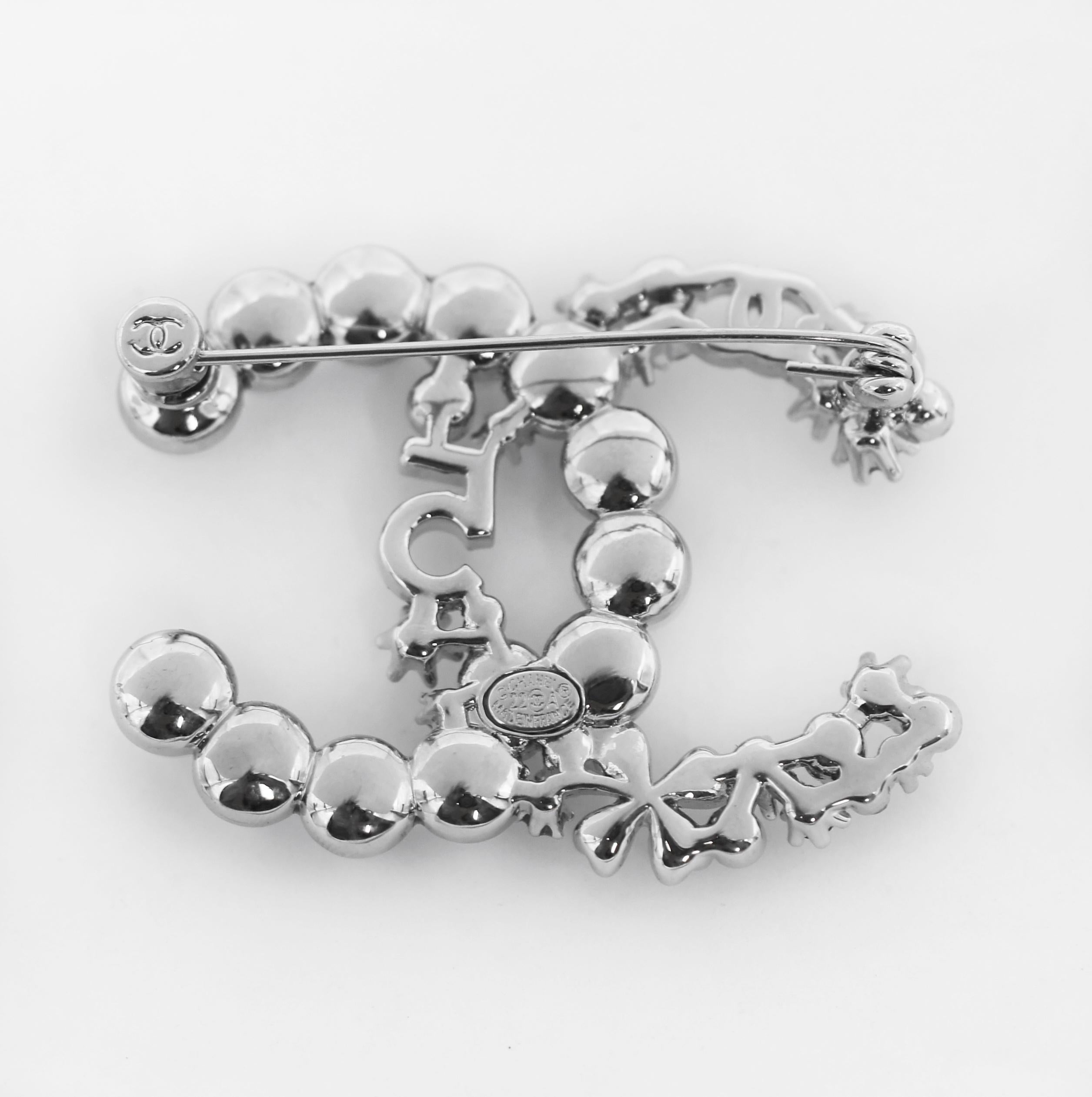 Round Cut Chanel CC Silvertone Crystal Pearl Charm Brooch Pin