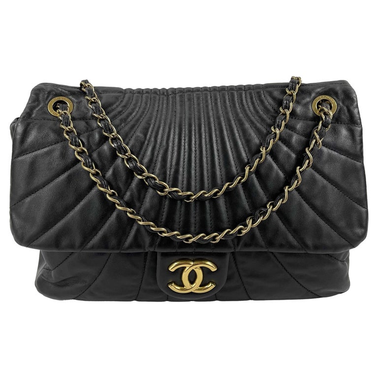 Chanel Vintage Lambskin Tassel Shoulder Bag (SHF-20875) – LuxeDH