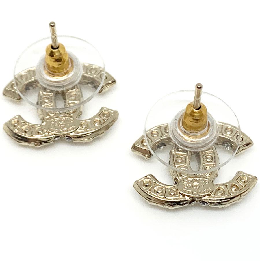 Women's CHANEL CC Stud Earrings in Pale Gold Metal, Rhinestones and Pearls