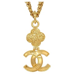 CHANEL CC Textured Gold Metal Charm Chain Link Necklace 