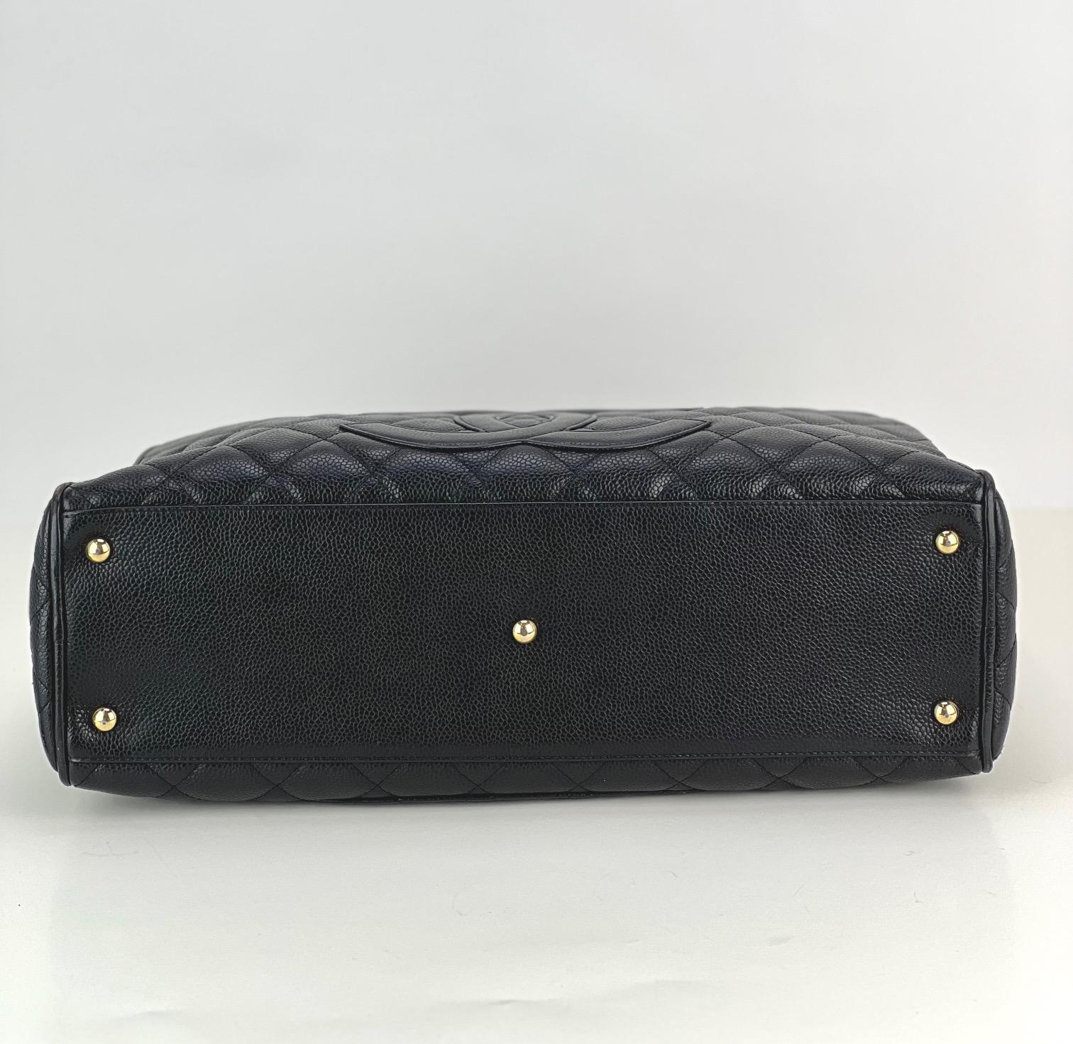Women's CHANEL CC Timeless Bowler Quilted Black Caviar Leather Hand Bag