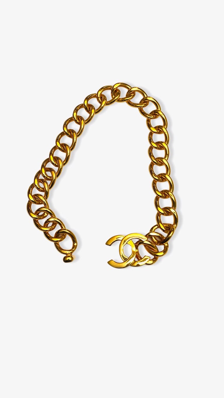 Chanel CC Turn-Lock Gold Hardware Chain Necklace  For Sale 1