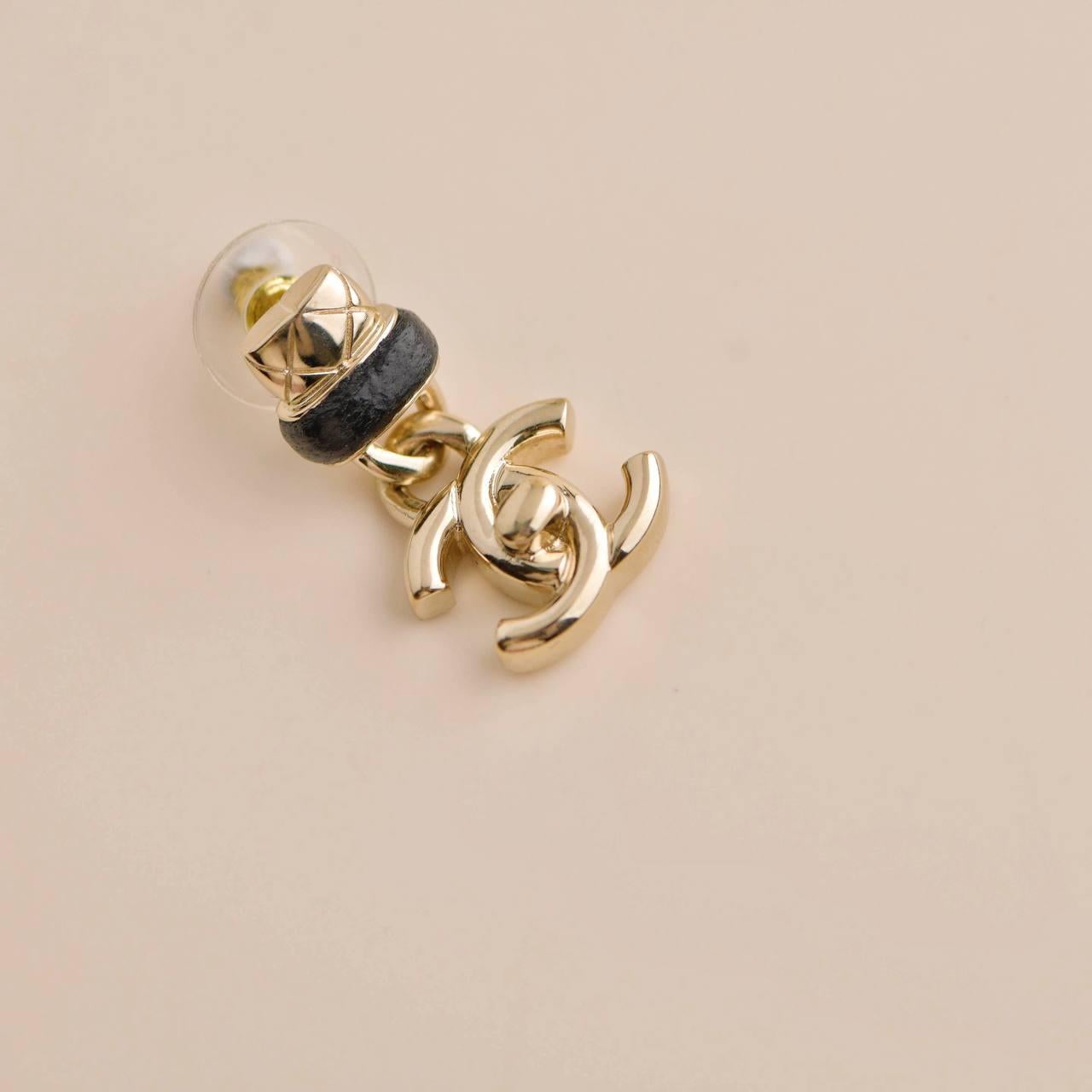 Women's Chanel CC Turn Lock Pendant Drop Earrings For Sale