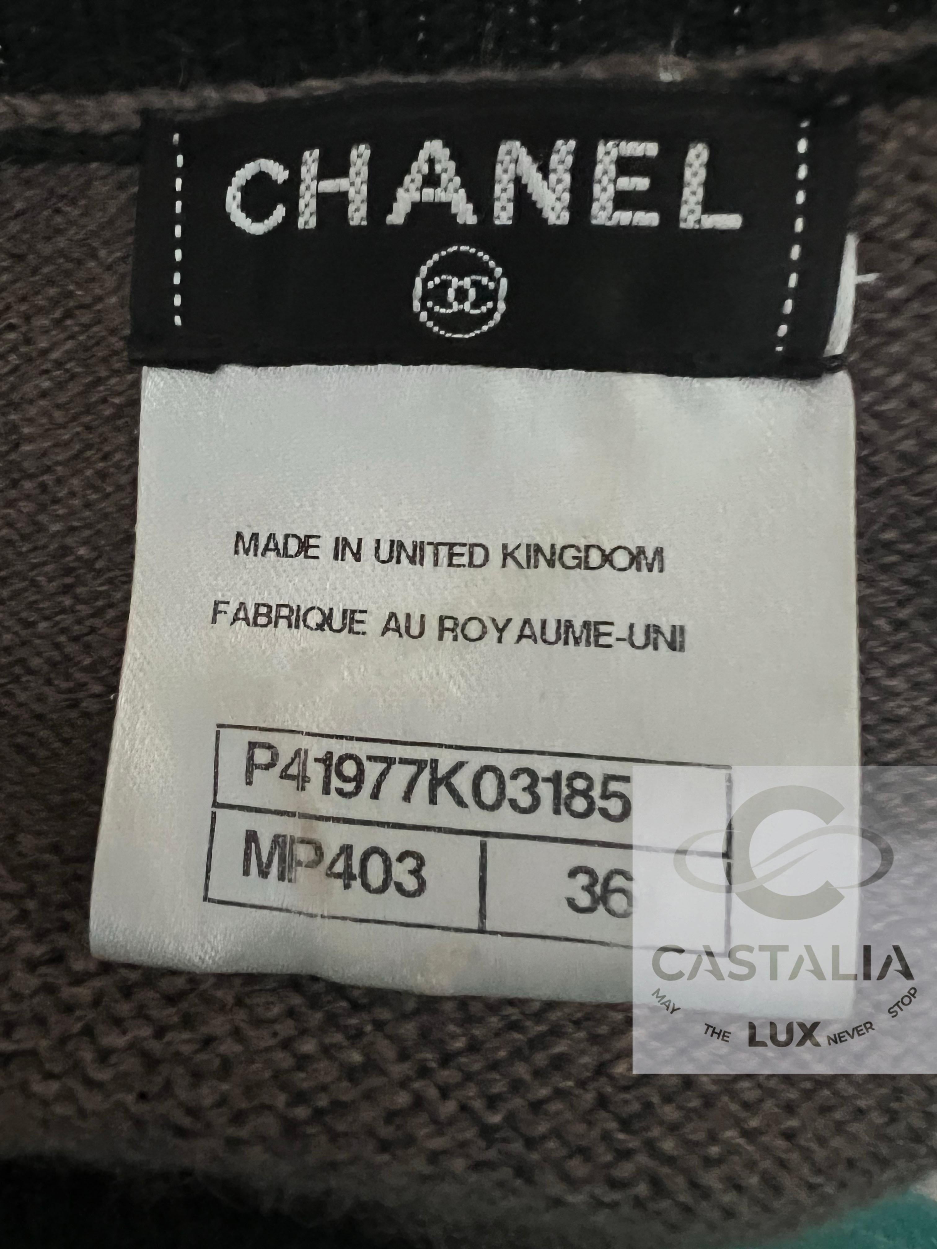 Chanel CC Turnlock Cashmere Dress and Scarf 36 FR For Sale 6
