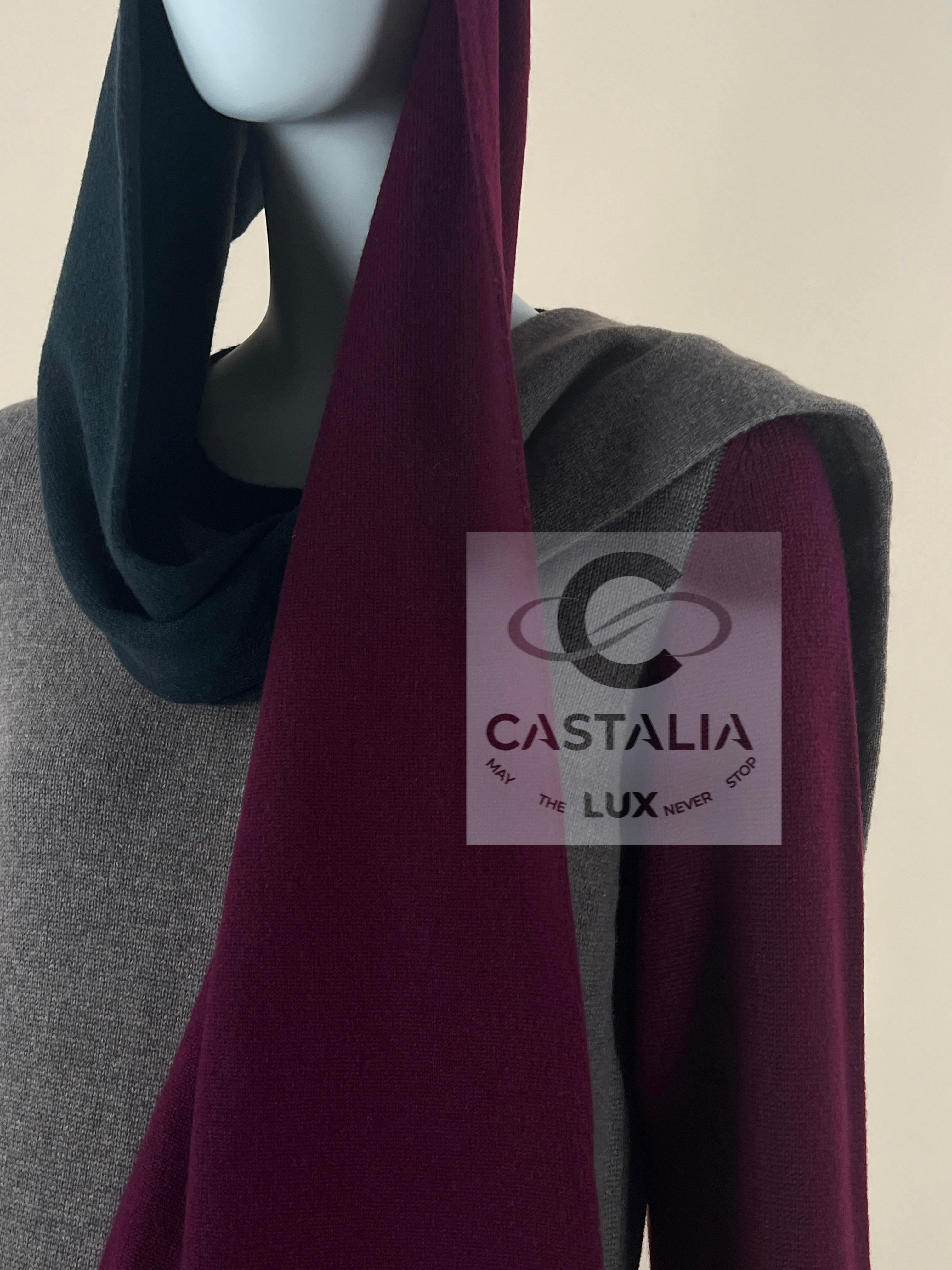 Chanel CC Turnlock Cashmere Dress and Scarf 36 FR In New Condition For Sale In Dubai, AE