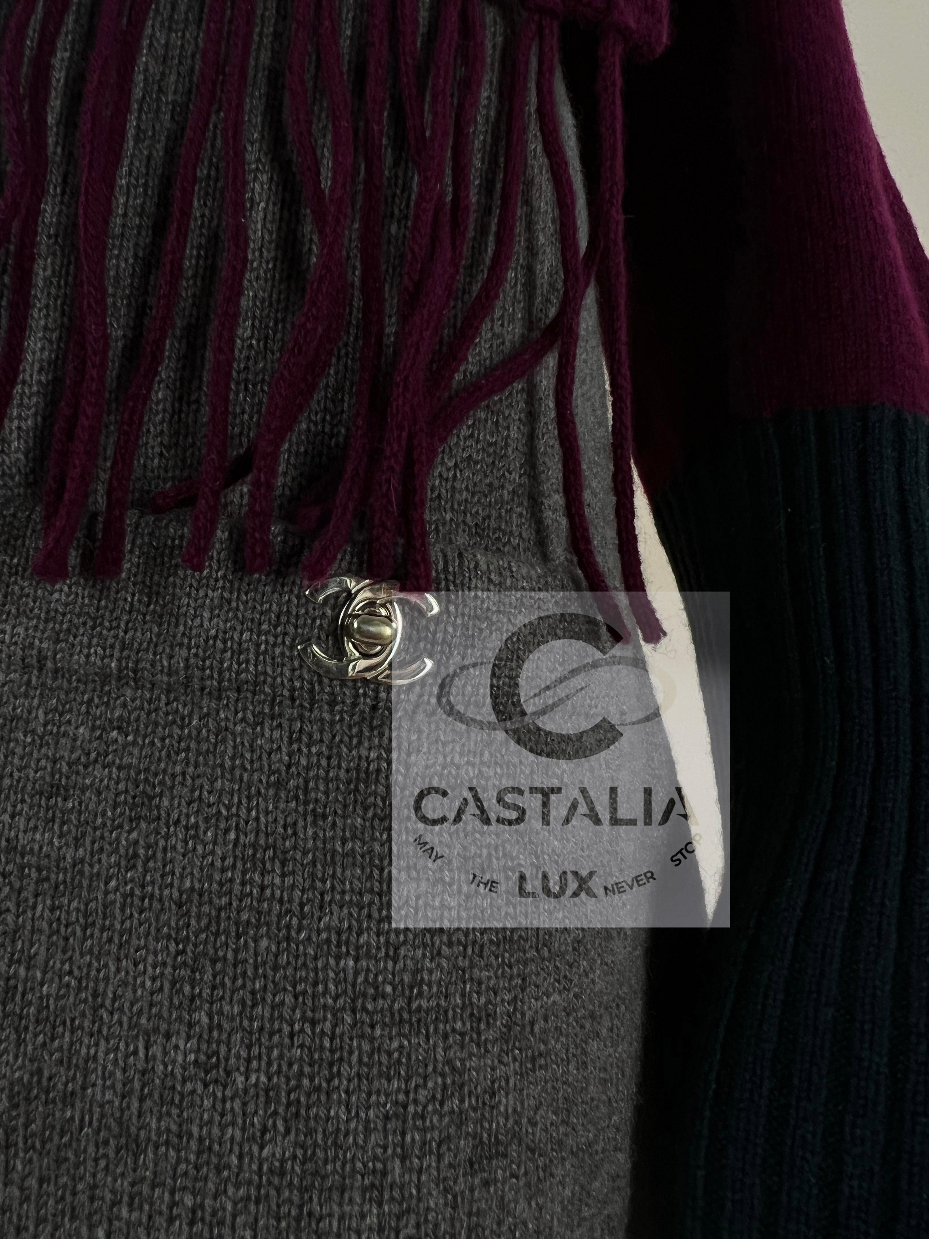 Chanel CC Turnlock Cashmere Dress and Scarf 36 FR For Sale 1