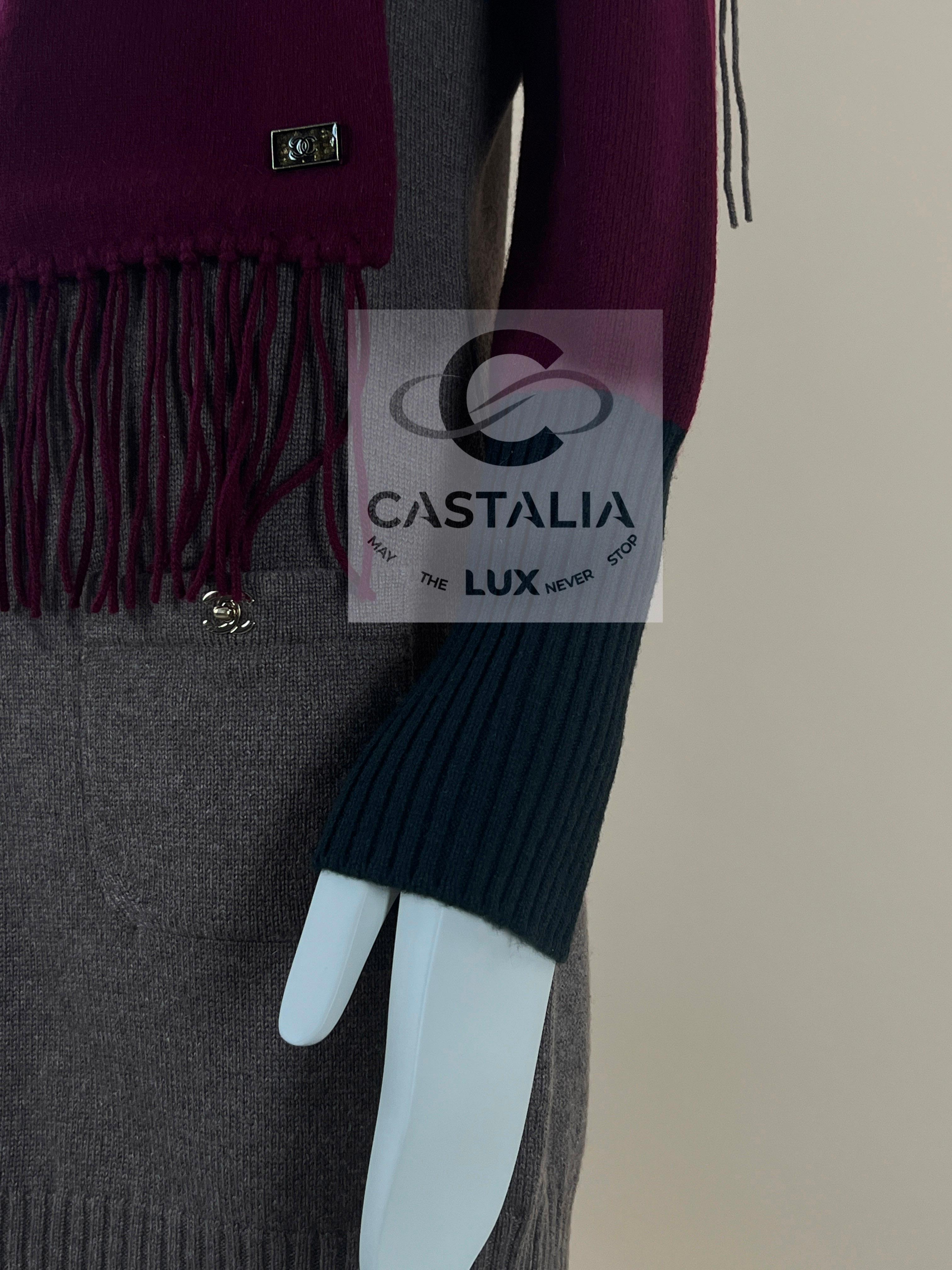 Chanel CC Turnlock Cashmere Dress and Scarf 36 FR For Sale 3