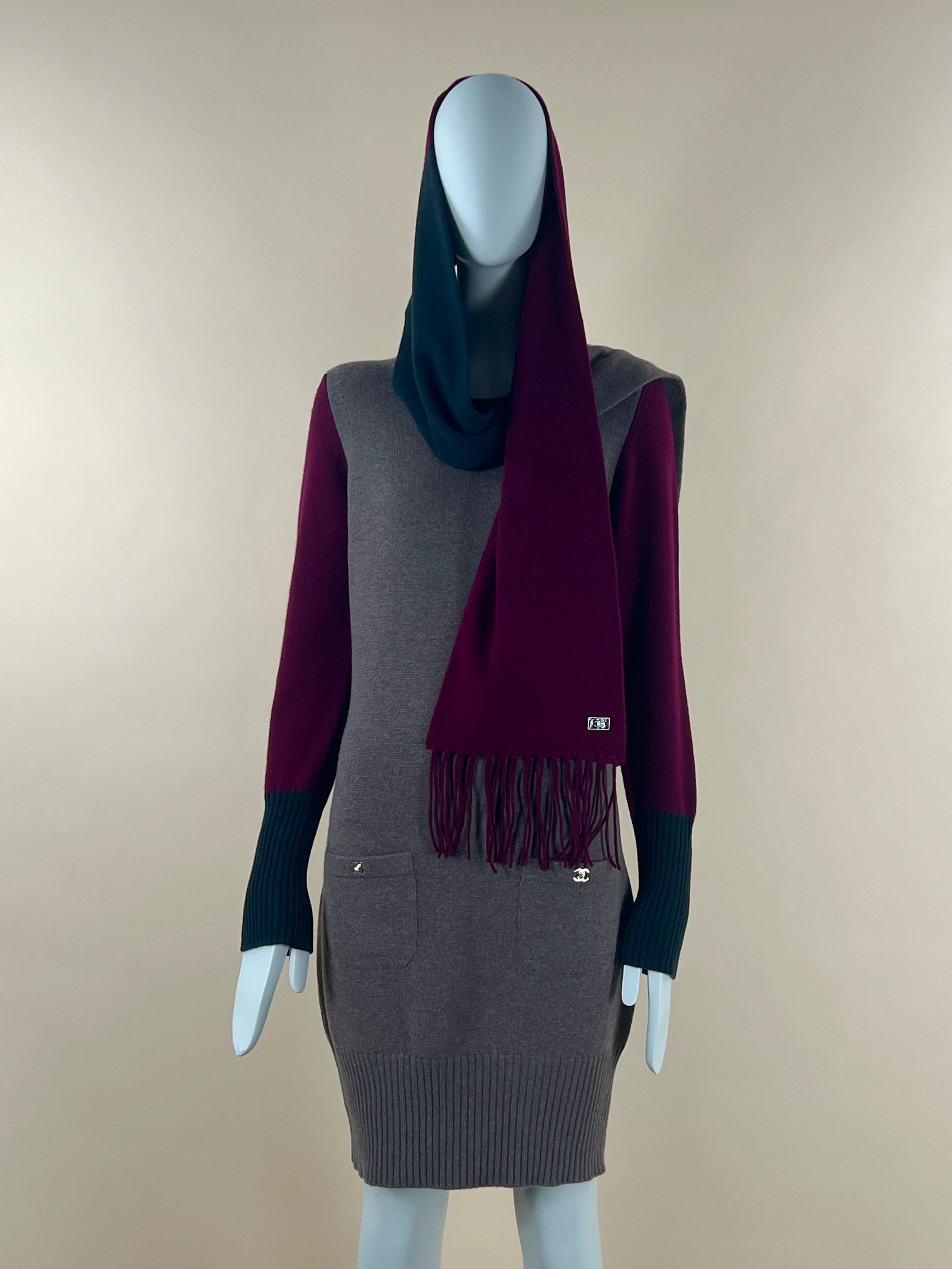 Chanel CC Turnlock Dress And Scarf Cashmere Set In Excellent Condition In Dubai, AE