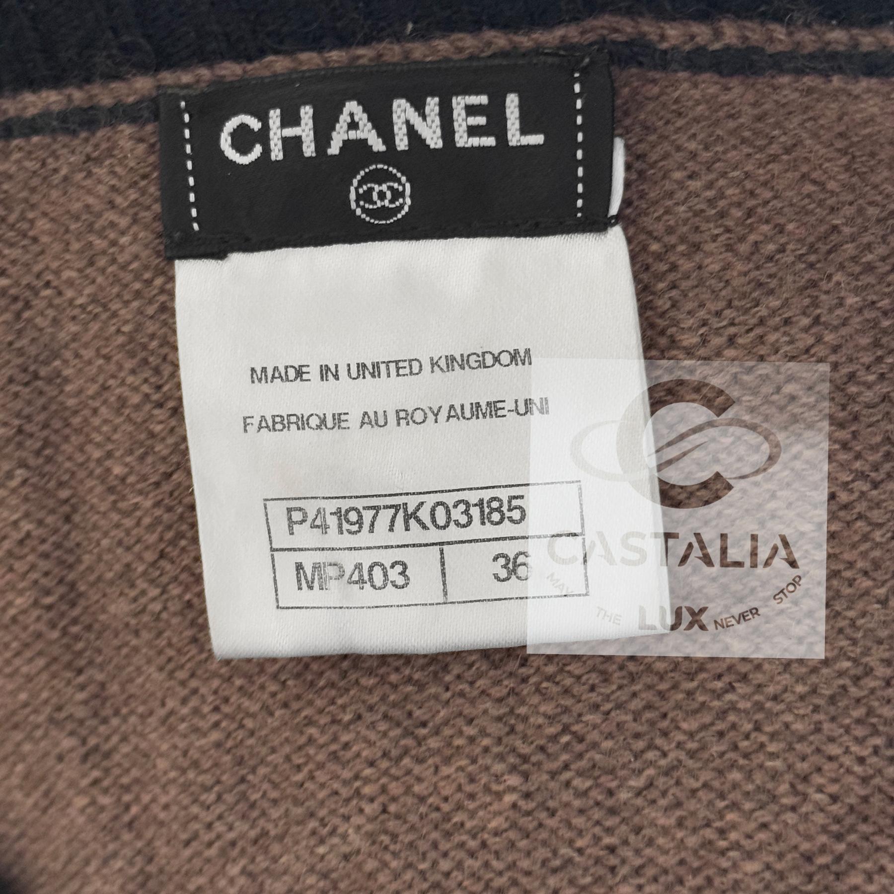 CHANEL CC Turnocks Kaschmirkleid und -schal Ensemble 36 FR im Angebot 9