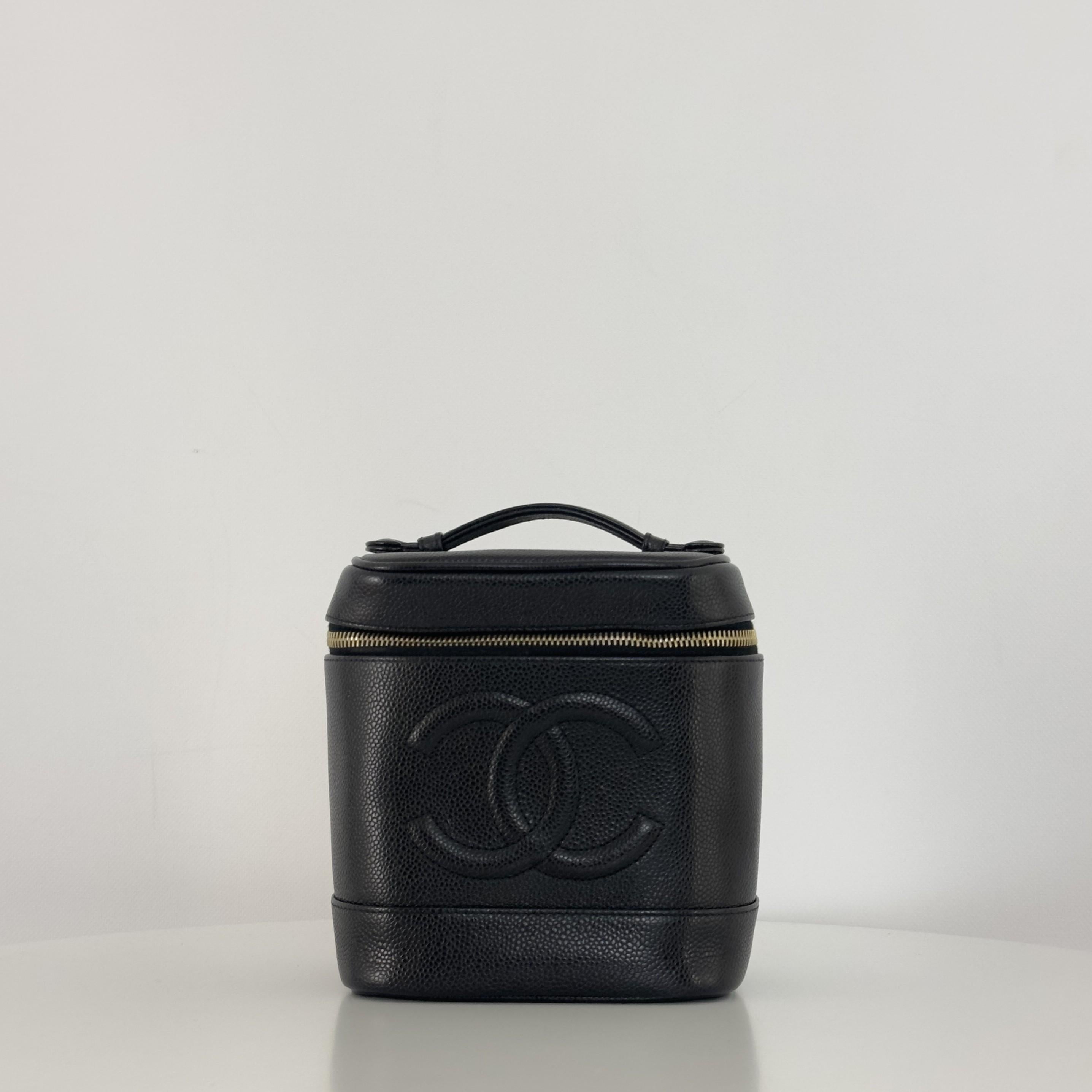 Chanel CC Astuccio Vanity Pelle Caviale Nera 1997-1999 in vendita