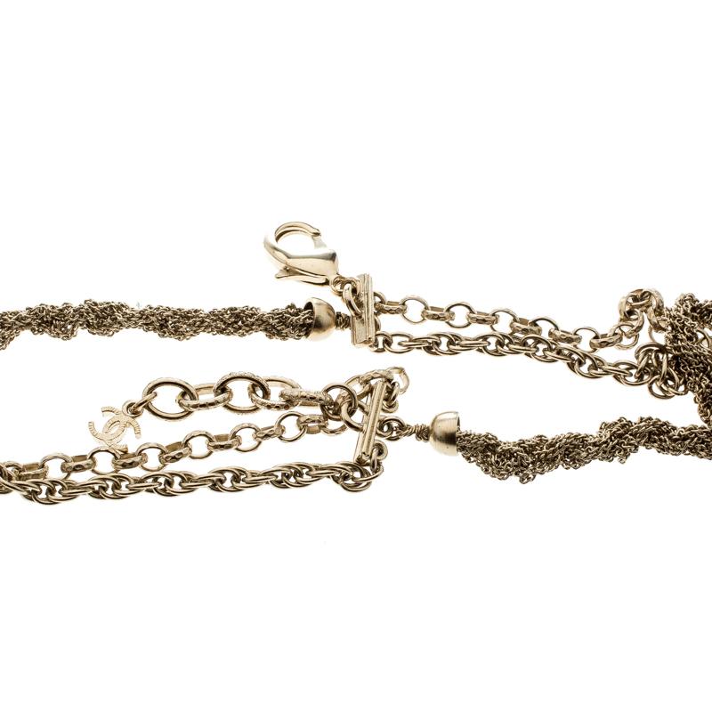 Chanel CC Vintage 31 Rue Cambon Medallion Pendant Gold Tone Layered Necklace In New Condition In Dubai, Al Qouz 2