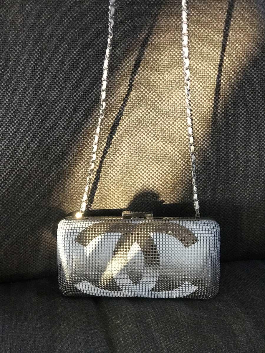 CHANEL CC White And Silver Minaudière  For Sale 4
