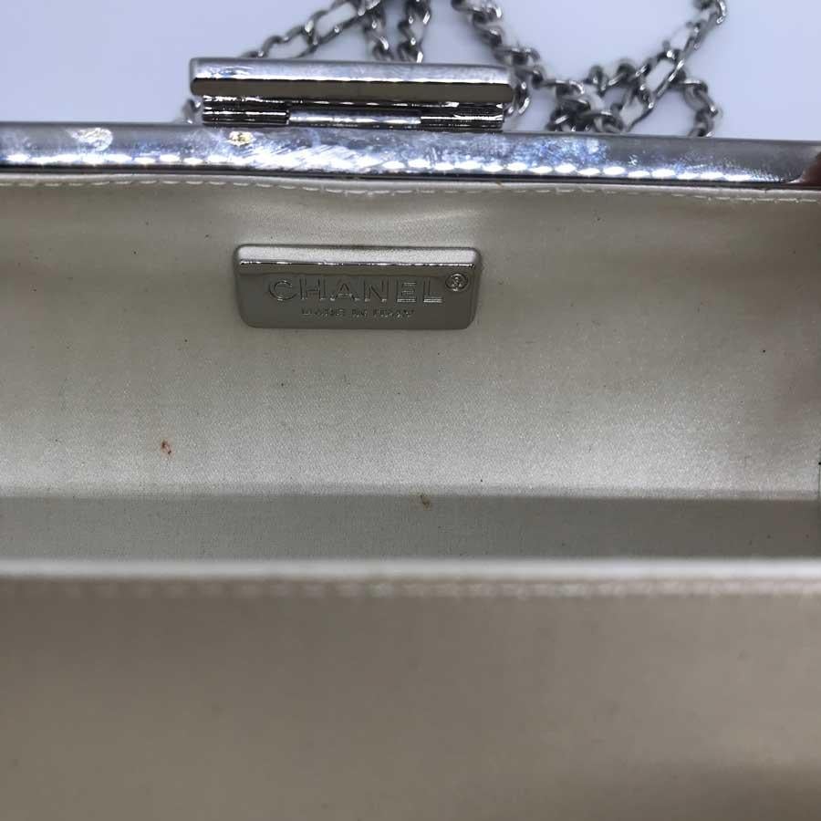 CHANEL CC White And Silver Minaudière  For Sale 1