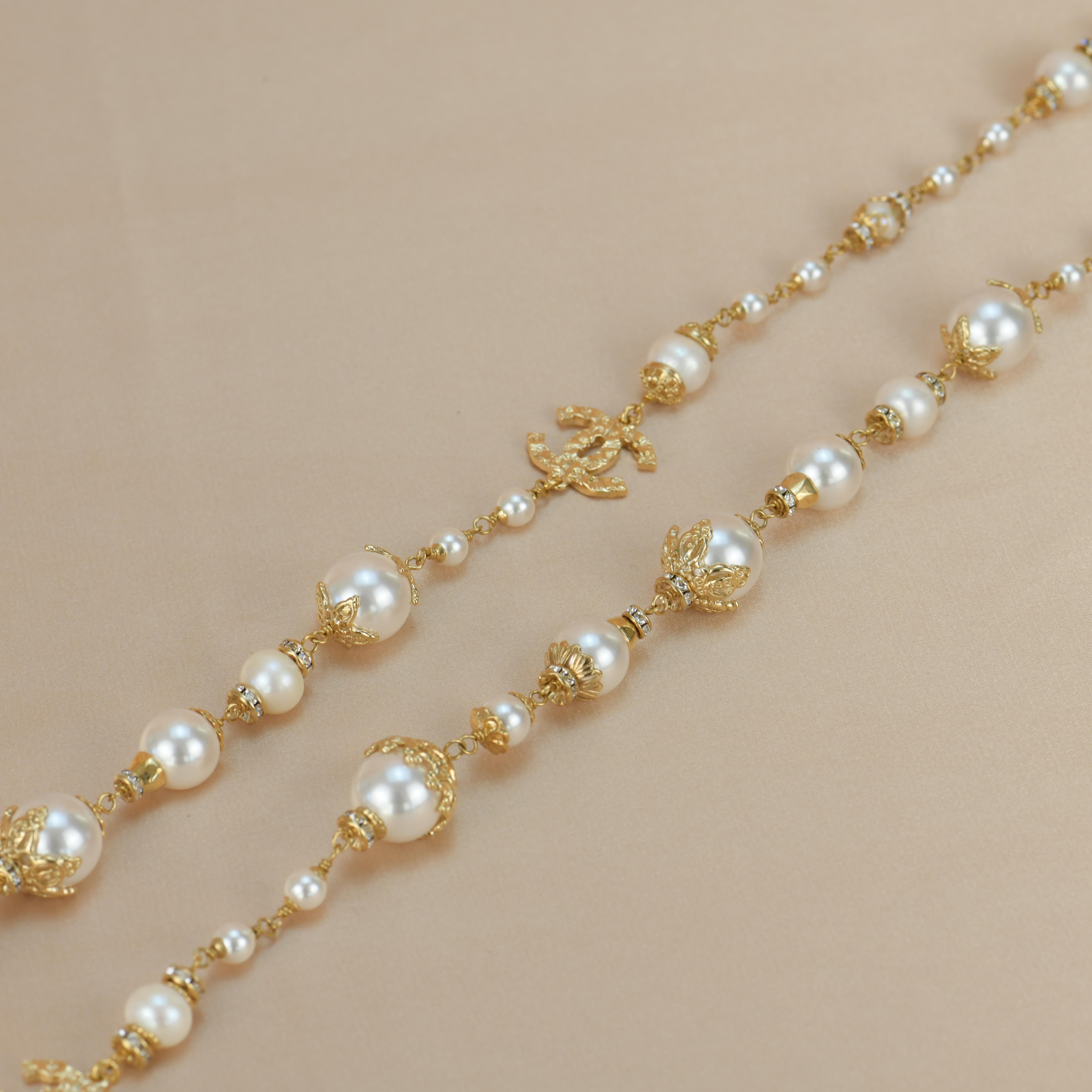 Women's or Men's Chanel CC White Pearl Long Necklace