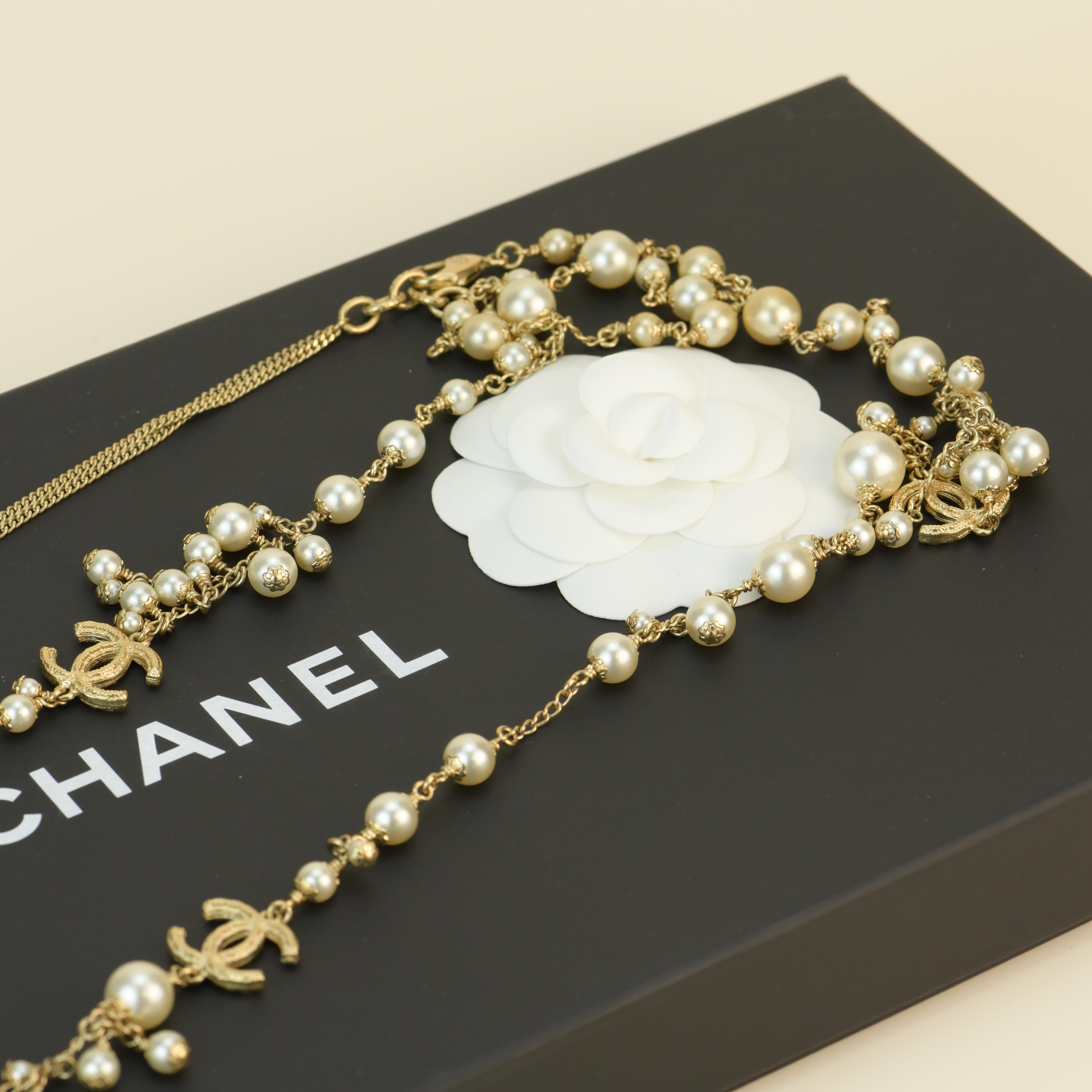 Bead Chanel CC White Pearl Long Necklace