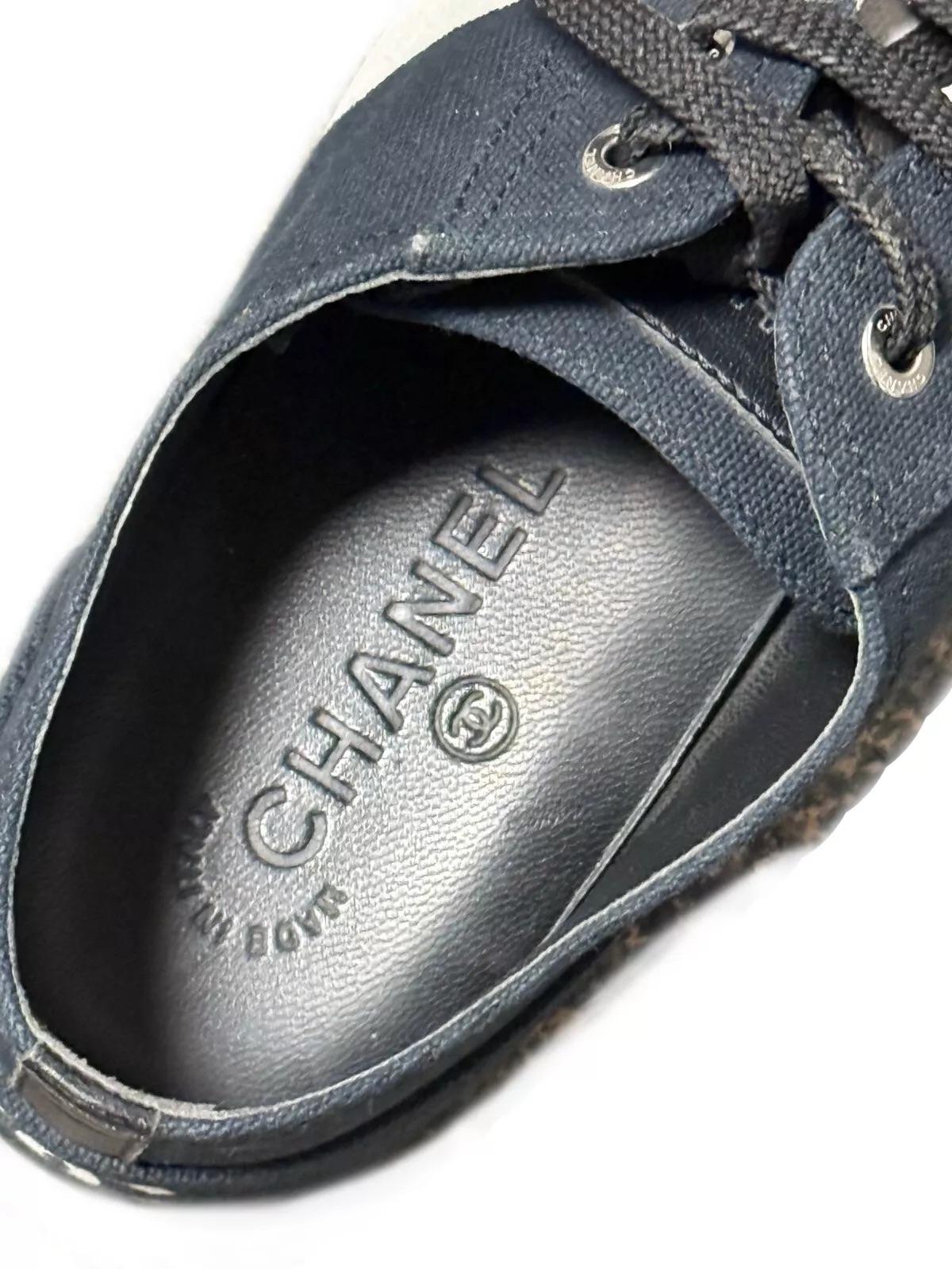 Chanel Cc Women Sneaker Flat Running Shoes Size Black Laced Up 40.5 - Us 9.5 In Good Condition In Montreal, Quebec