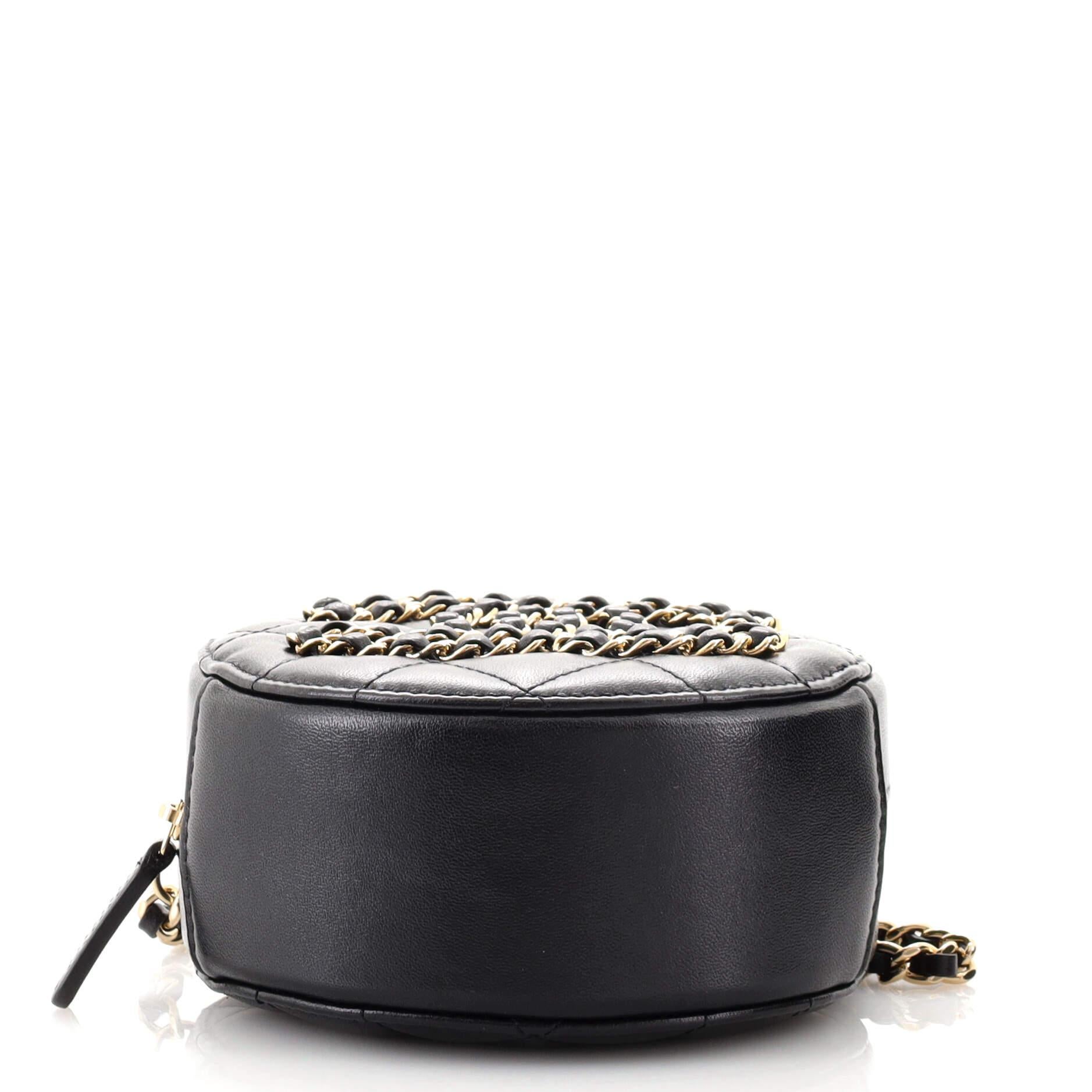 chanel round clutch with chain outfit