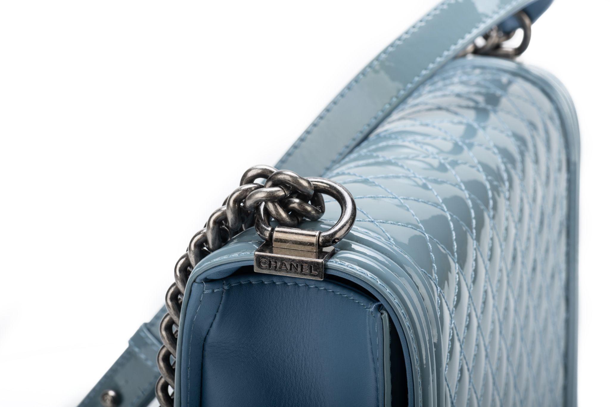 Chanel Celeste Jumbo Boy Bag aus Lackleder Jumbo im Angebot 2