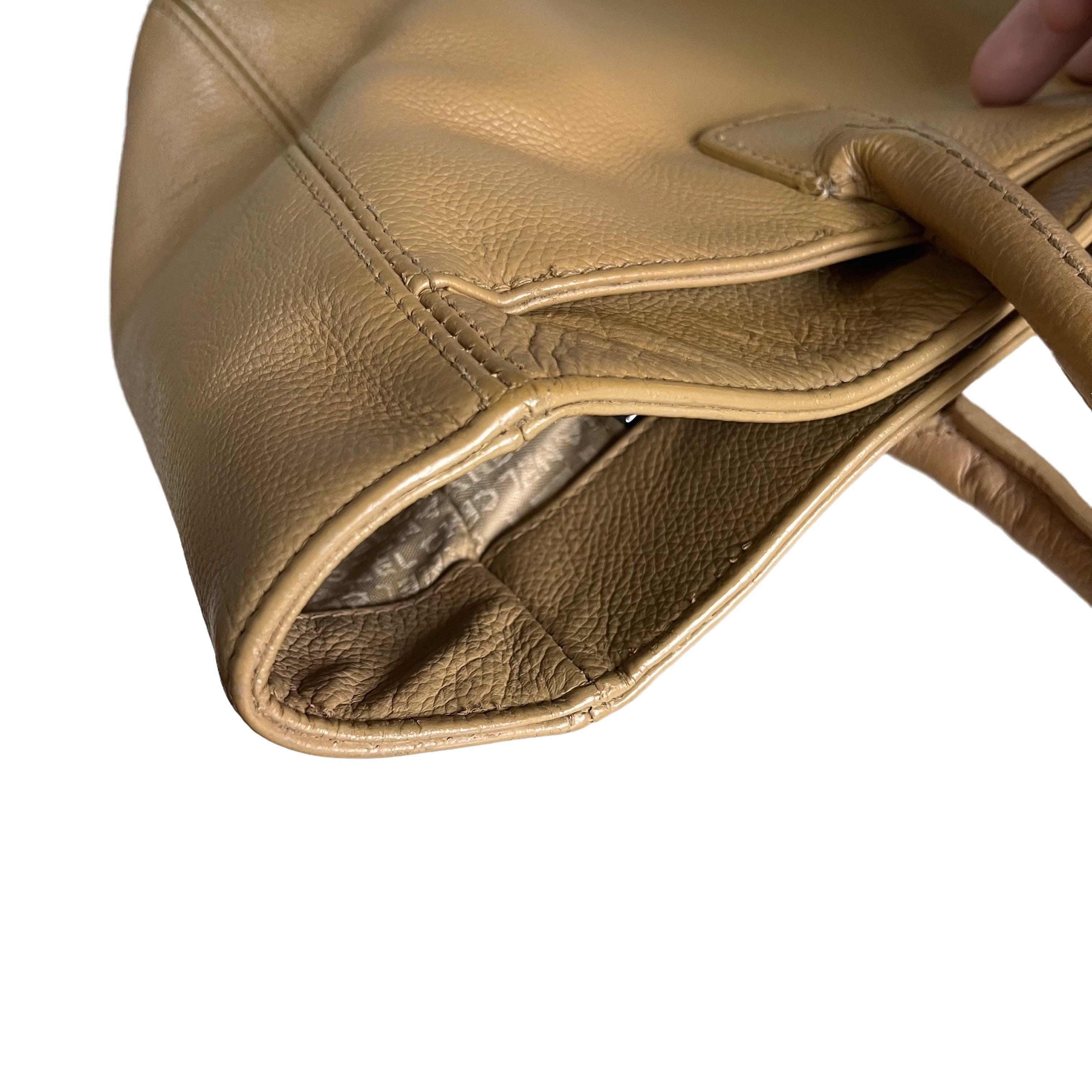 Chanel Cerf Executive 2005 East West Small Camel Caviar Leather Handbag For Sale 8