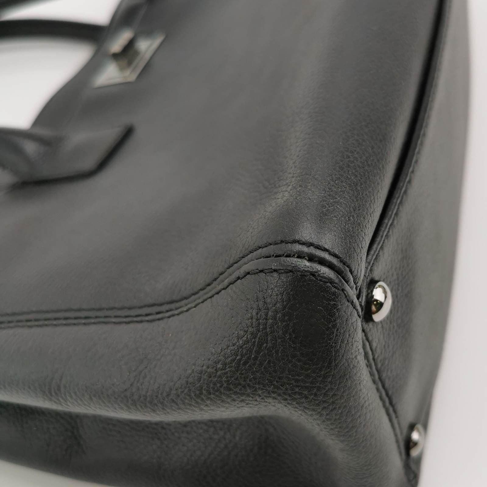 Chanel Cerf Executive East West Small Black Caviar Leather Handbag For Sale 6
