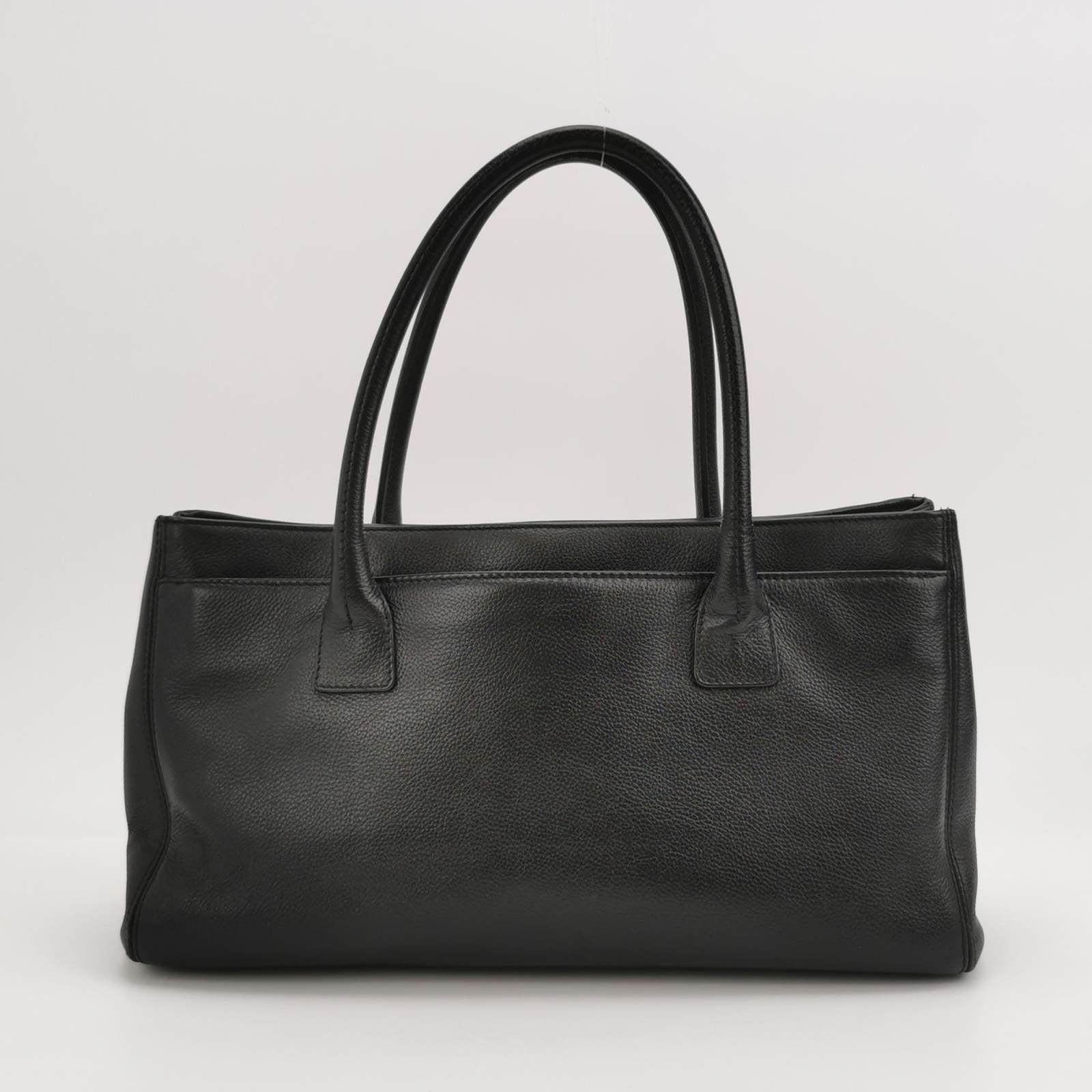 Women's Chanel Cerf Executive East West Small Black Caviar Leather Handbag For Sale