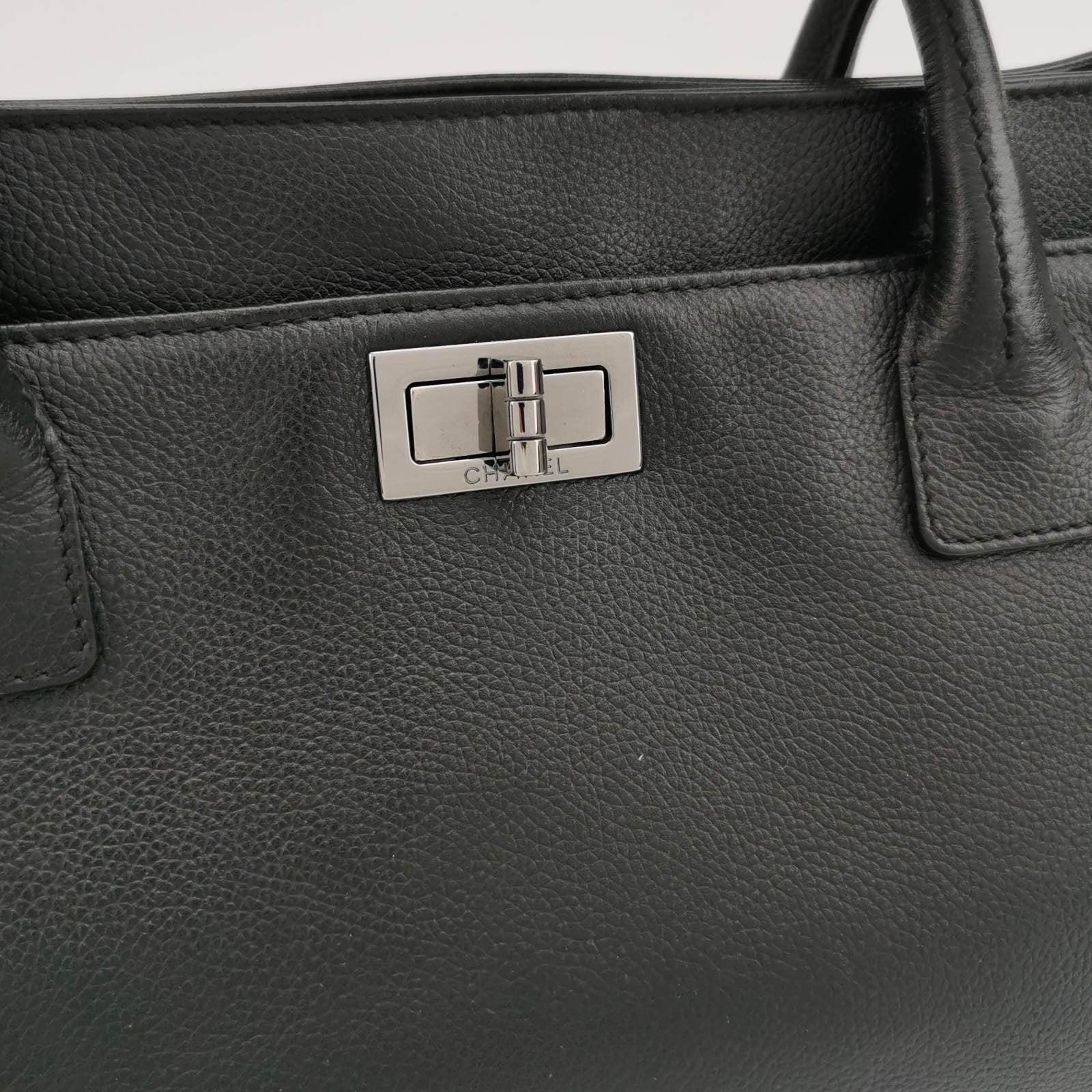 Chanel Cerf Executive East West Small Black Caviar Leather Handbag For Sale 4