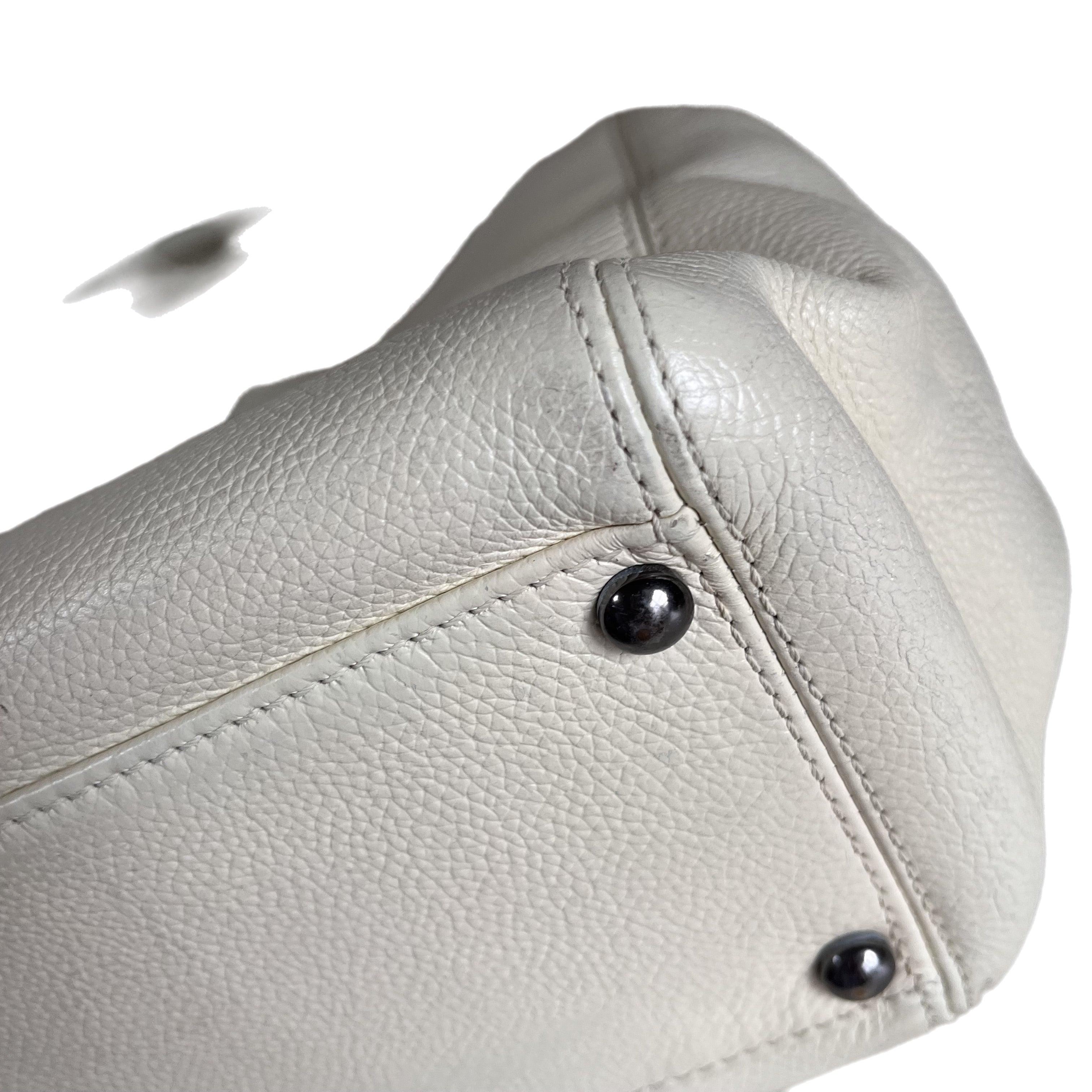 Chanel Cerf Executive East West Small White Caviar Leather Handbag For Sale 8