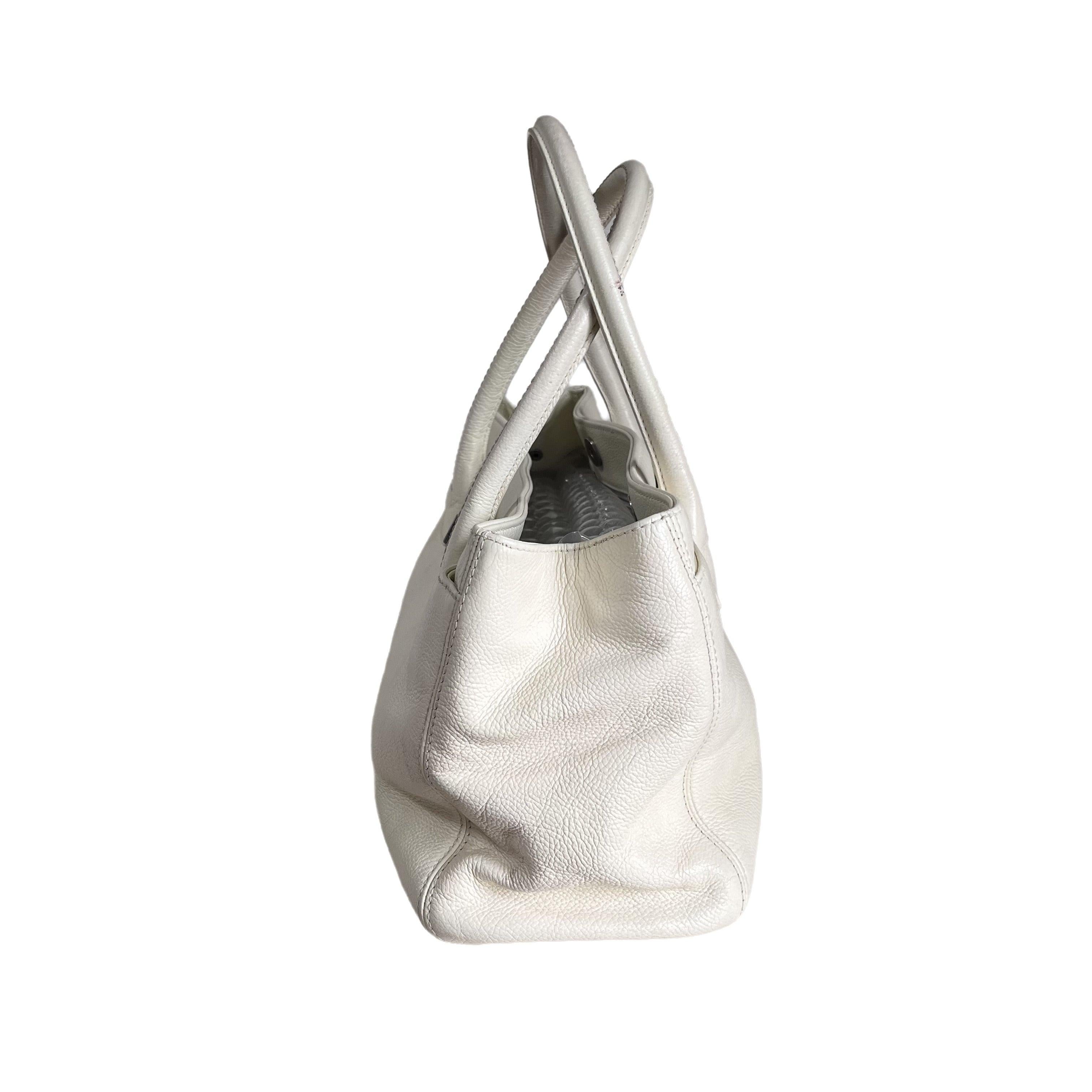 Women's Chanel Cerf Executive East West Small White Caviar Leather Handbag For Sale