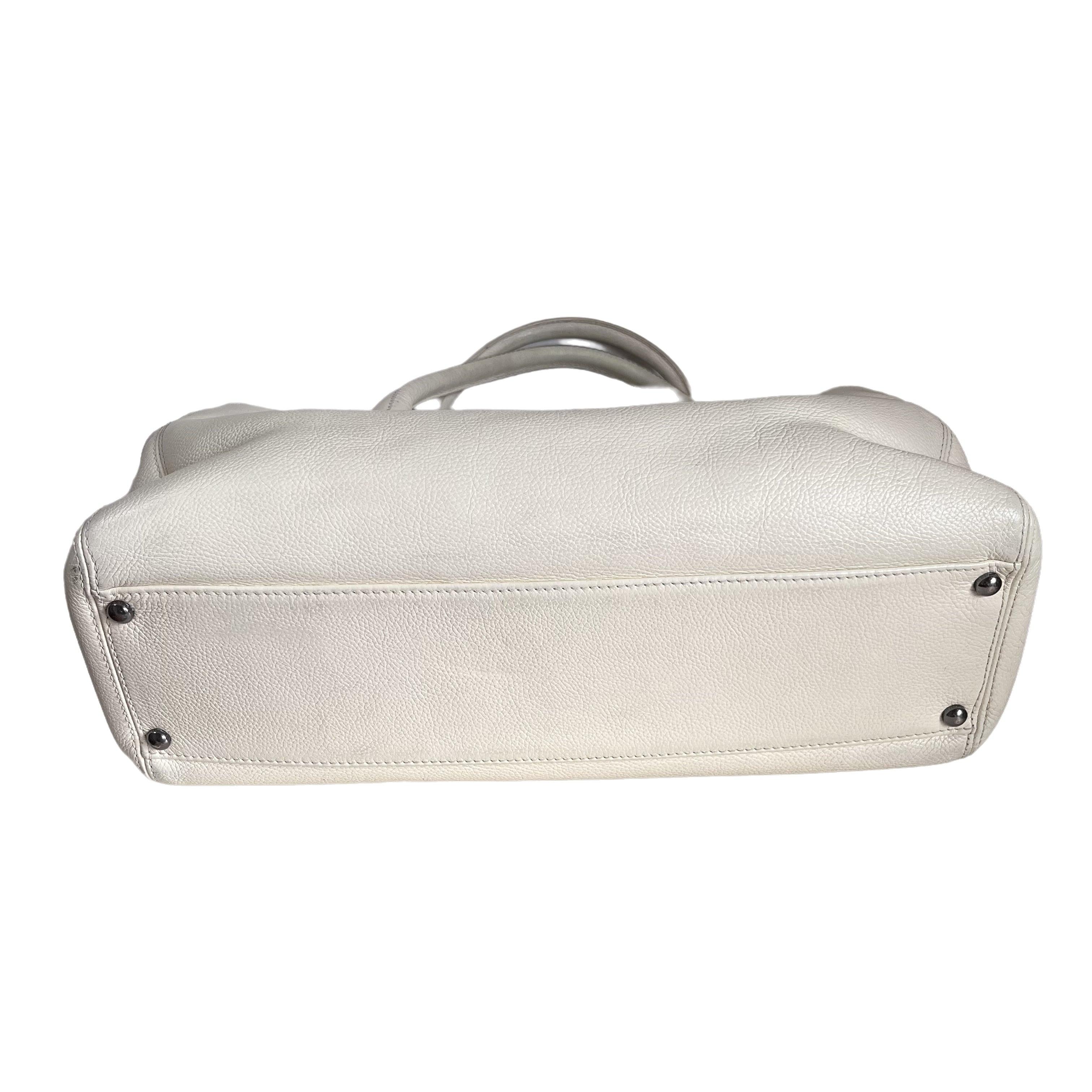 Chanel Cerf Executive East West Small White Caviar Leather Handbag For Sale 1