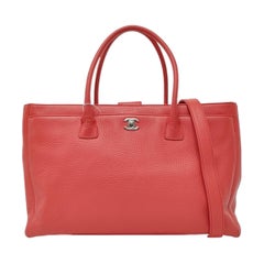 Chanel Cerf Executive große Koralle rosa Lederhandtasche 40cm