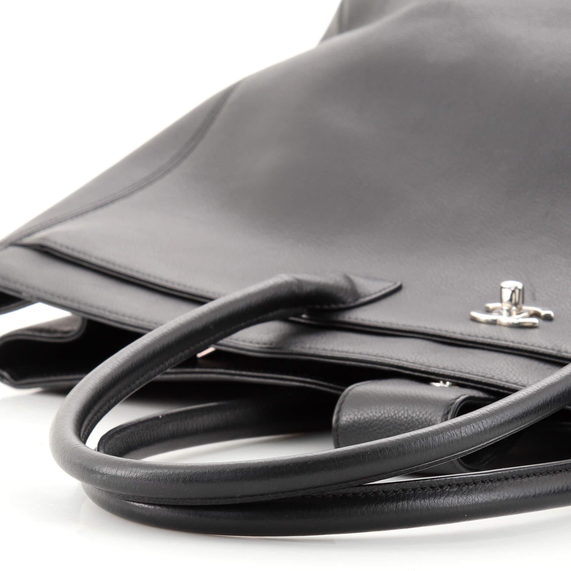 Chanel Cerf Executive Fourre-tout en cuir XL 4